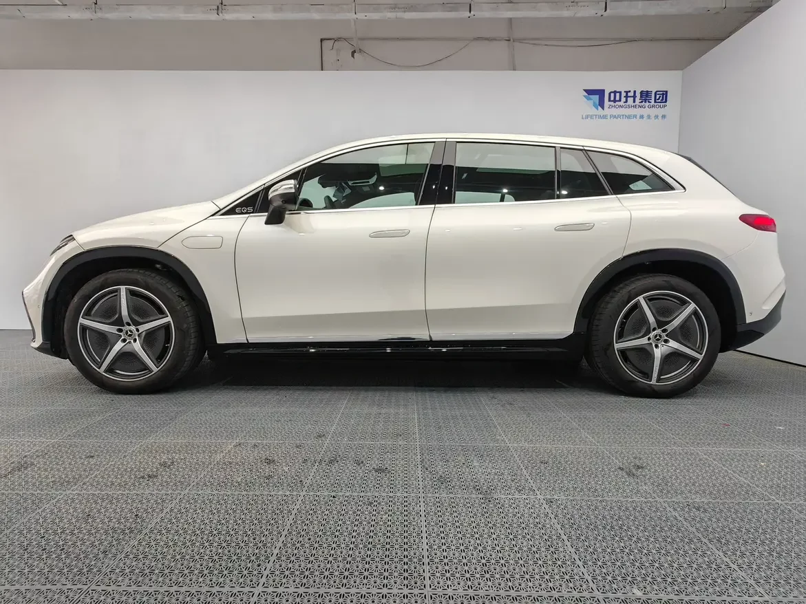 Mercedes-Benz EQS SUV