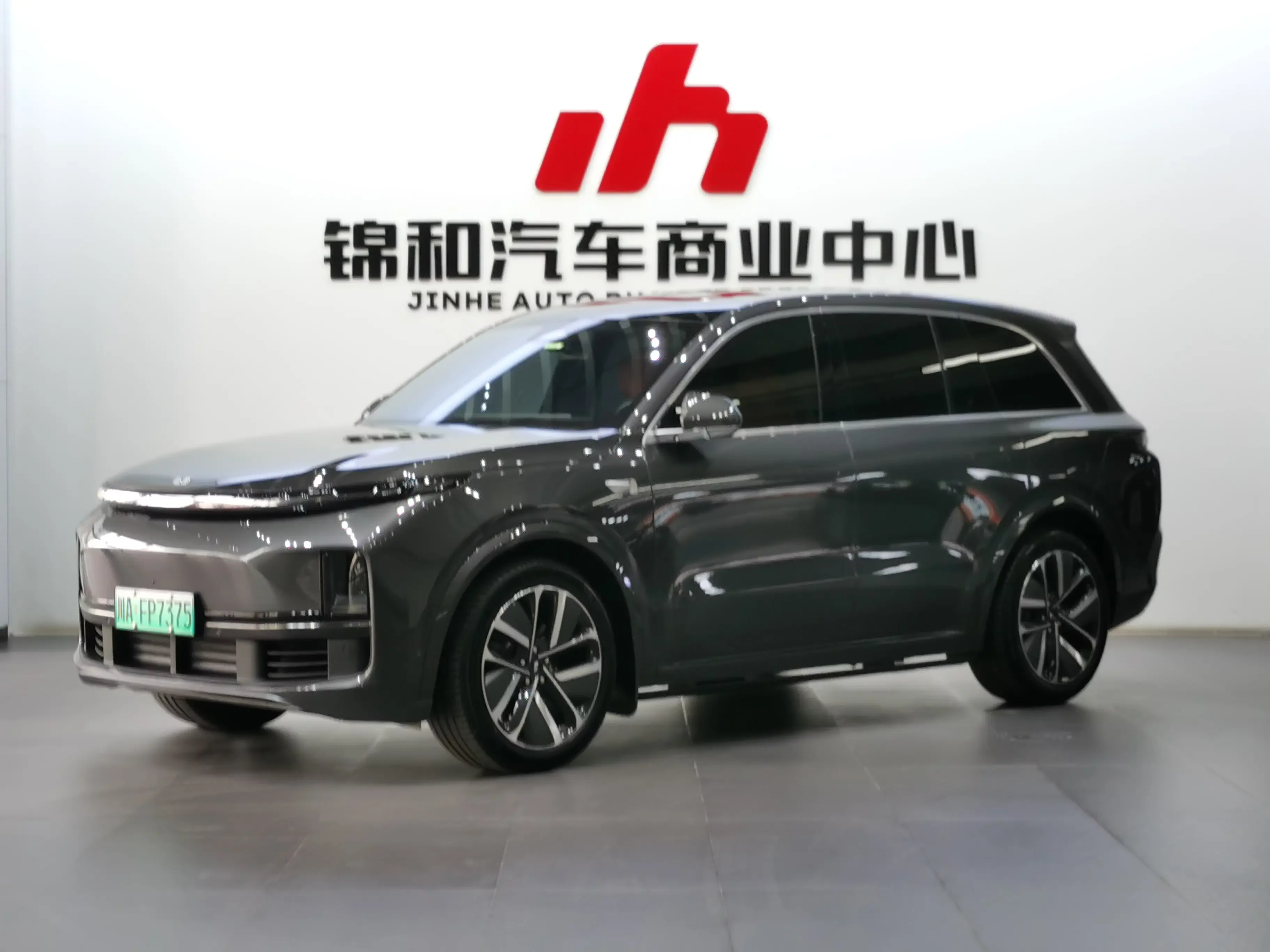 Lixiang L8