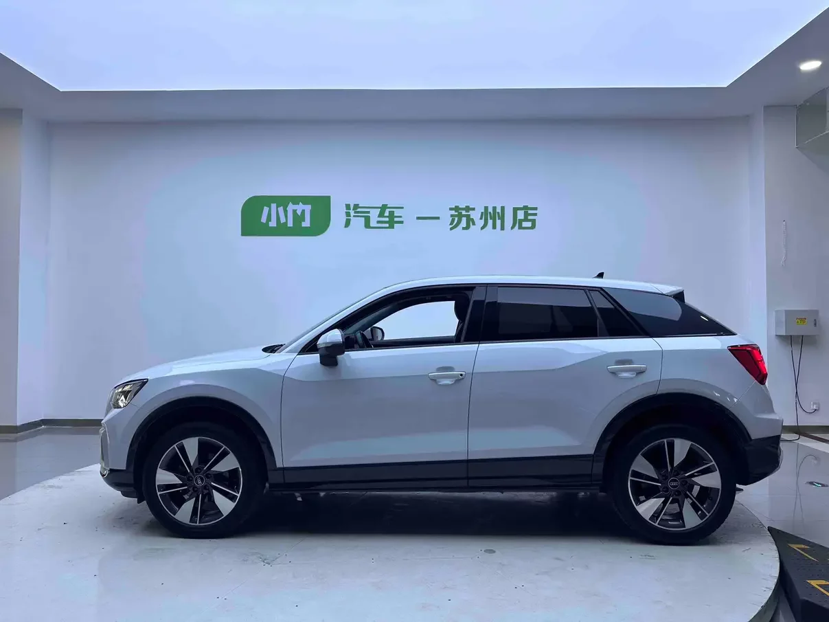 Audi Q2L