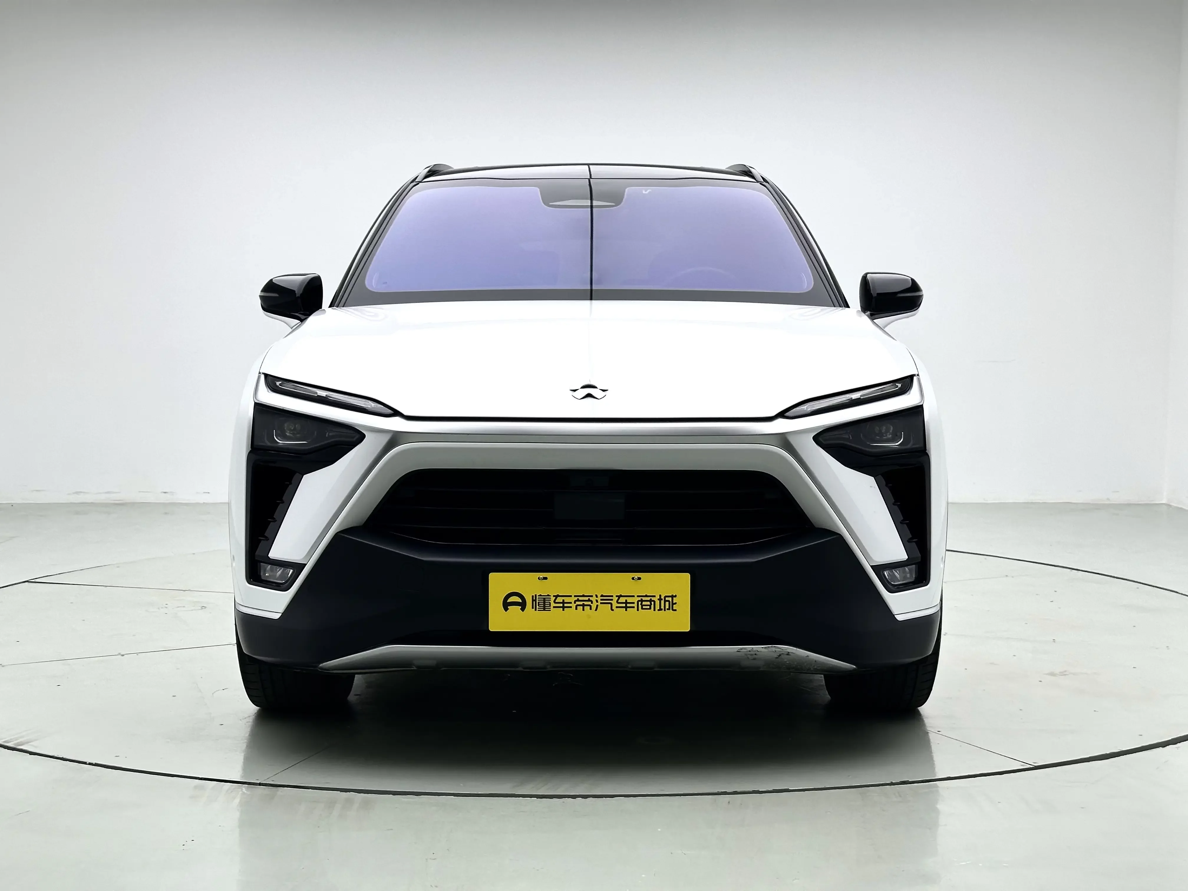 NIO ES8