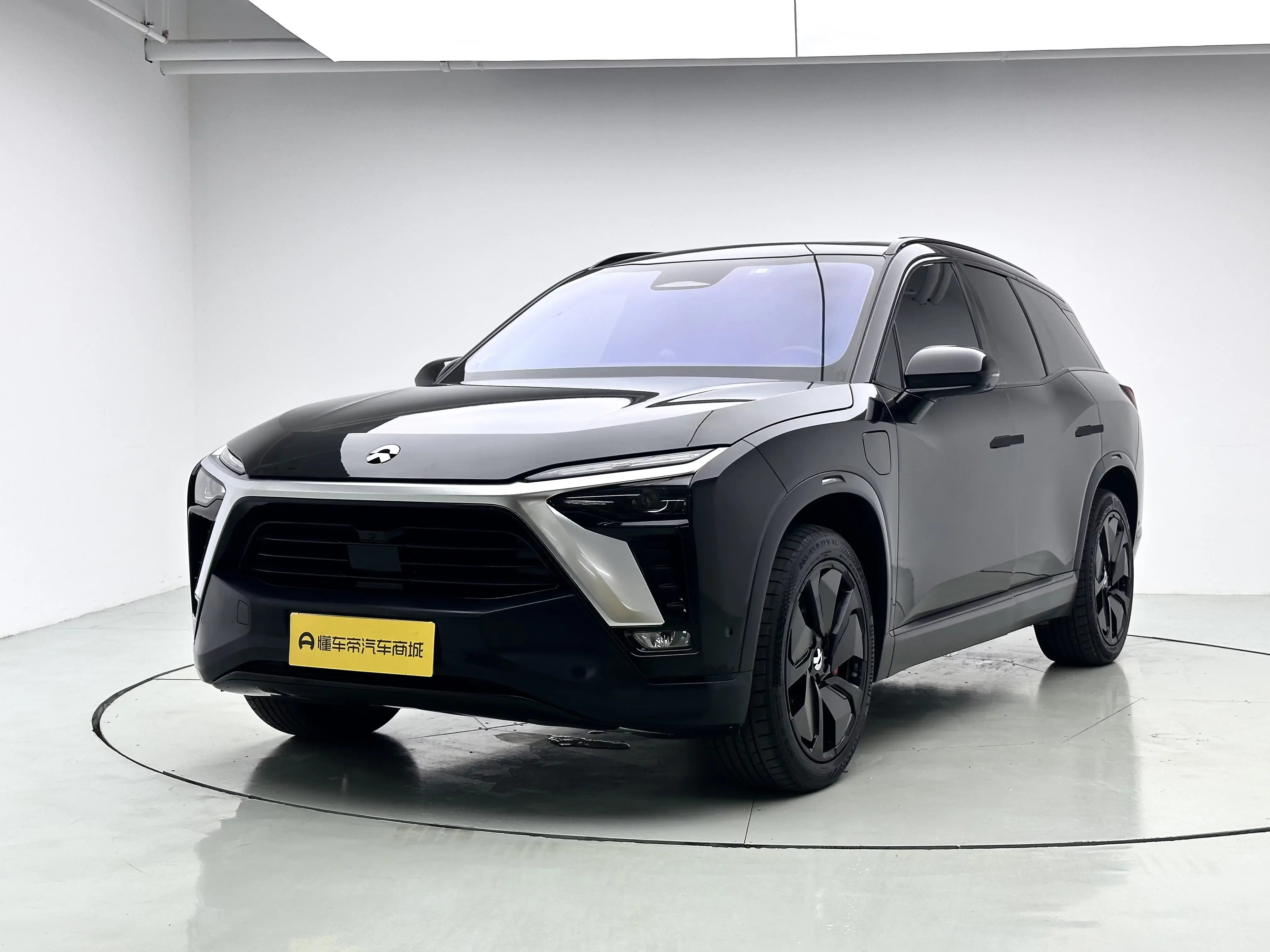 NIO ES8