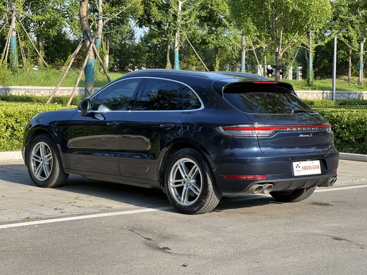 Porsche Macan