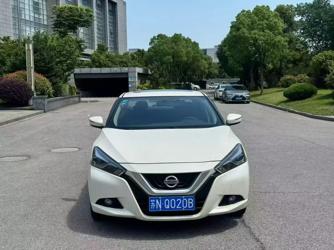 Nissan bluebird