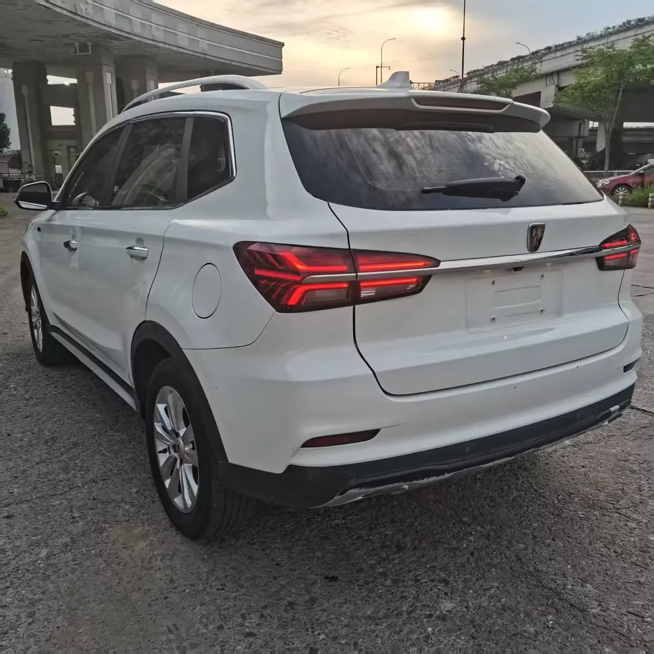 Roewe RX5