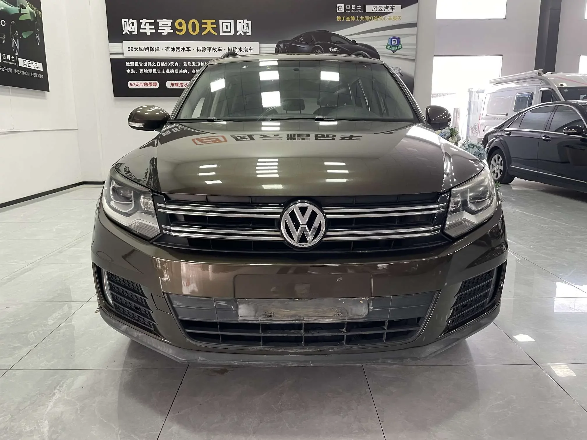 Volkswagen Tiguan (Tharu)