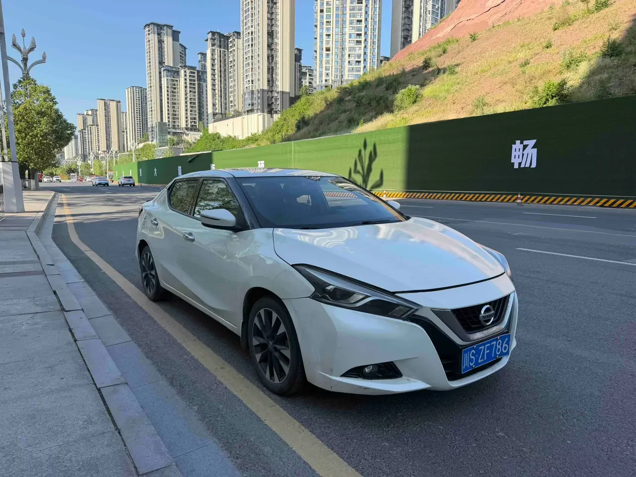Nissan bluebird