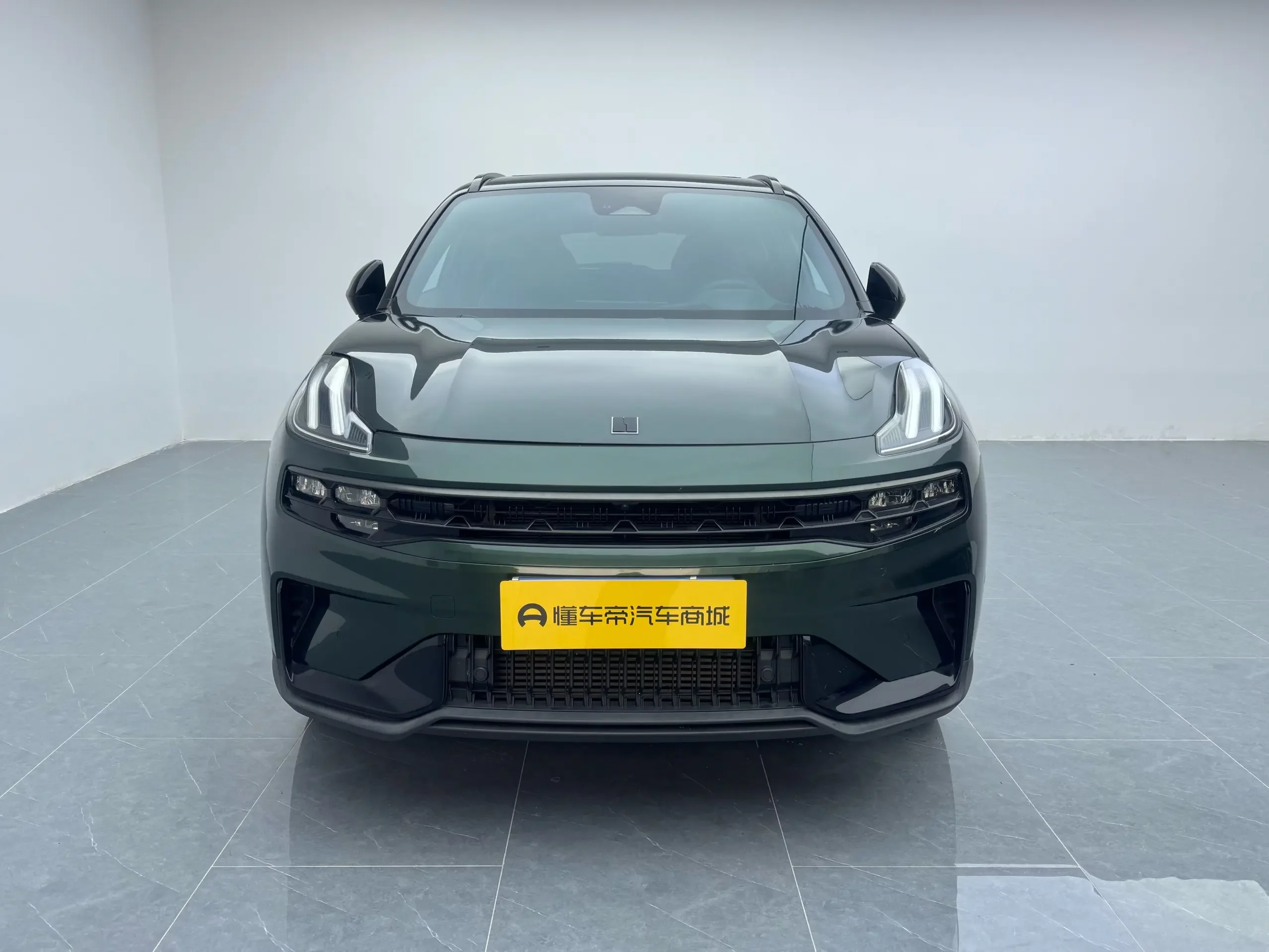 Lynk & Co 06