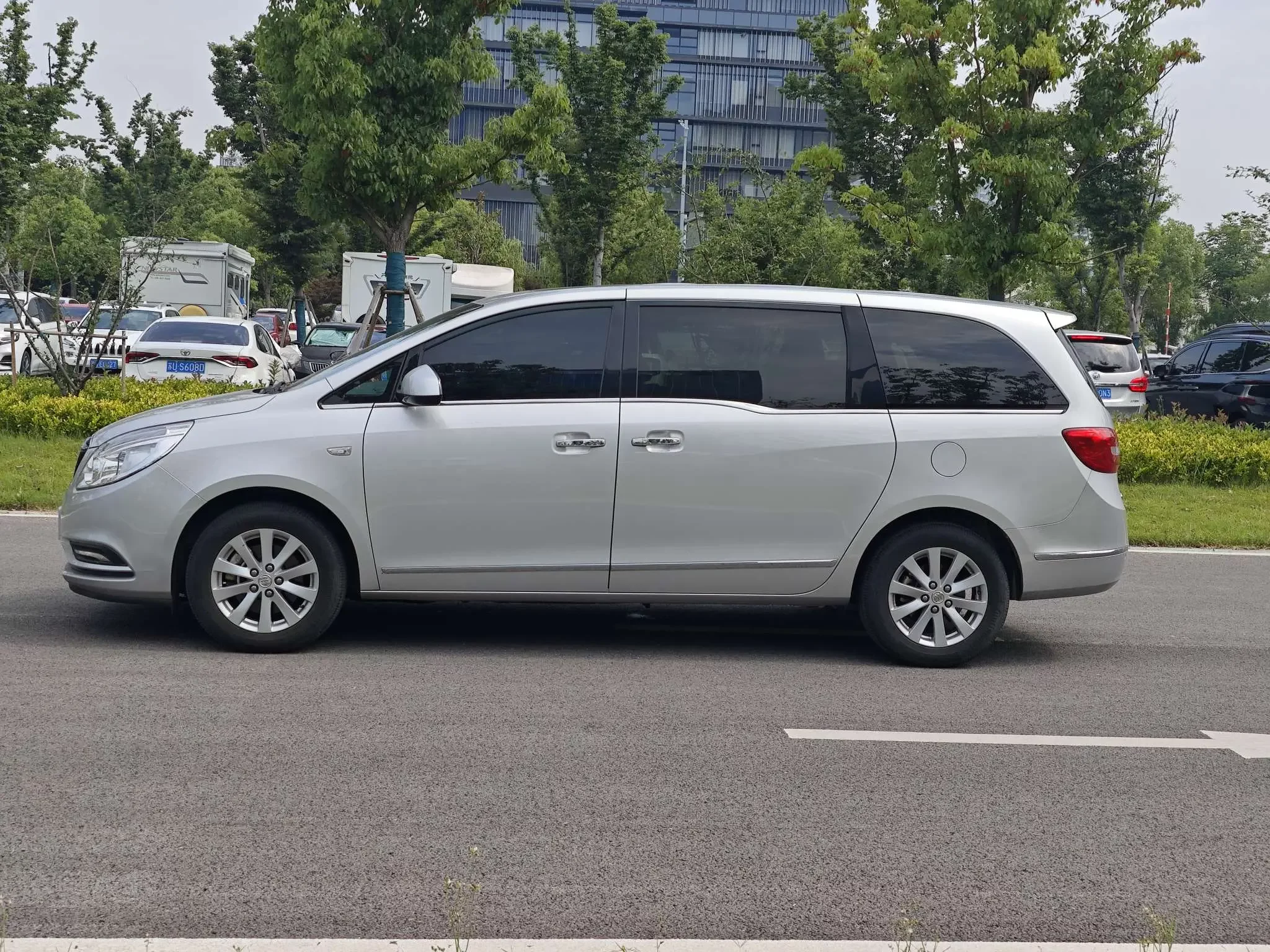 Buick GL8