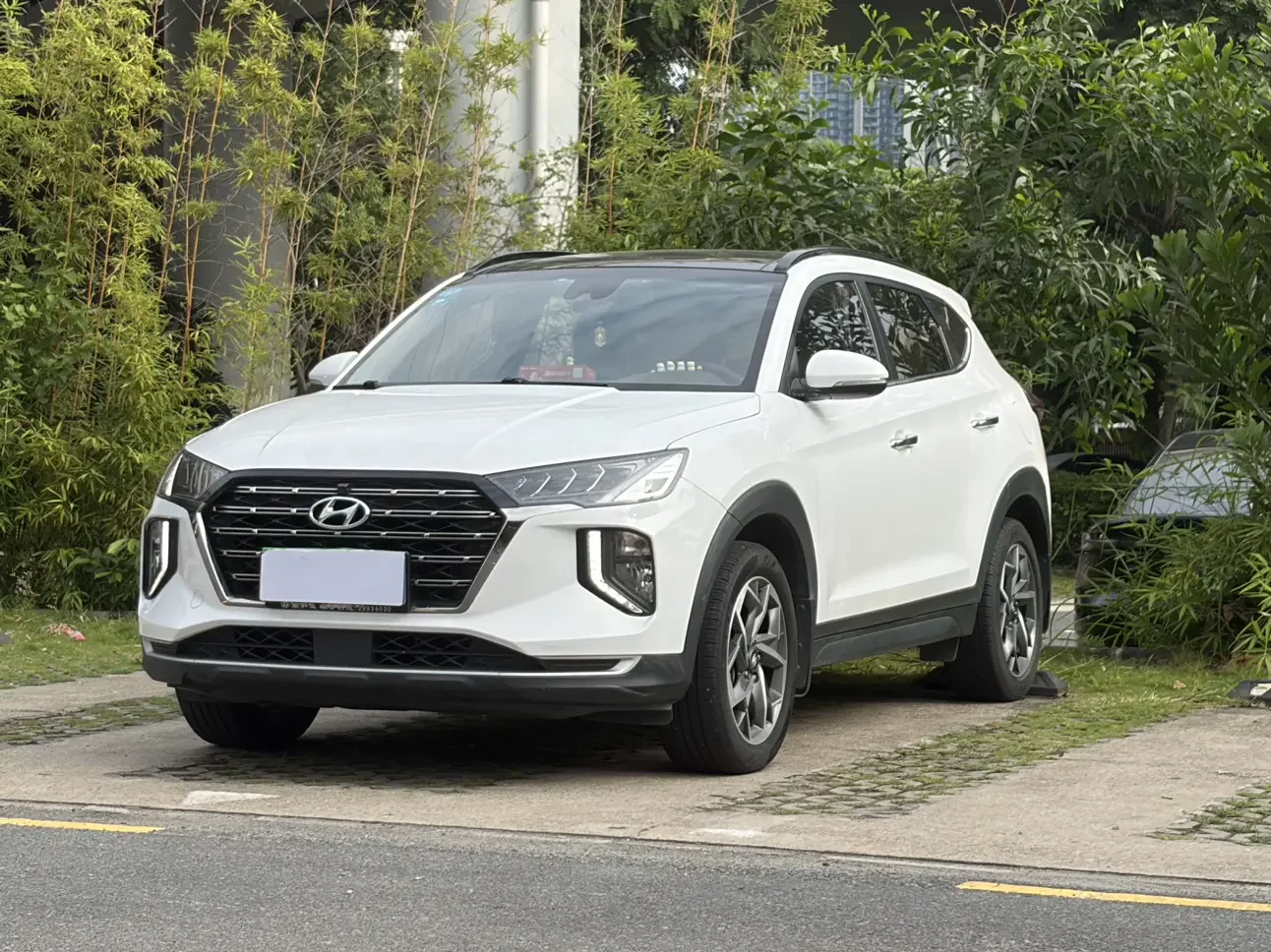 Hyundai Tucson L