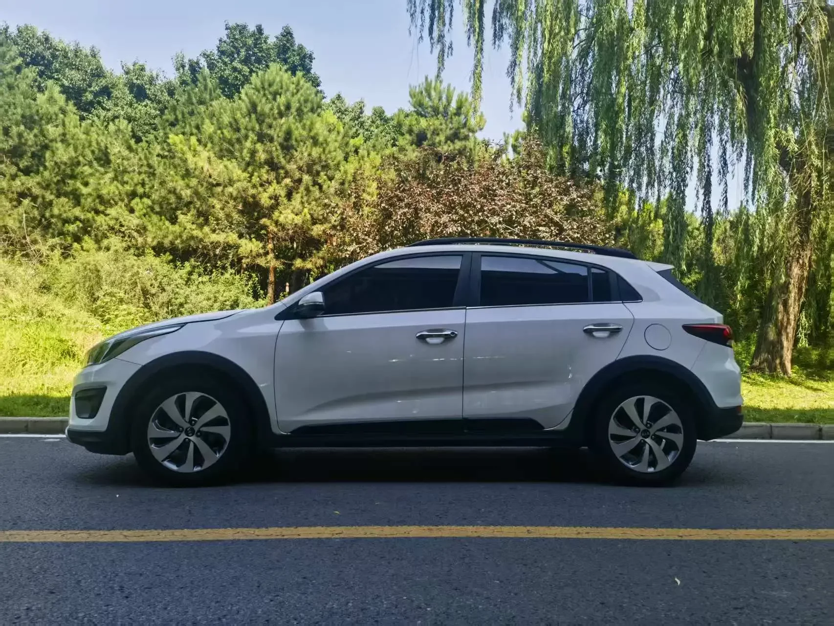 Kia KX CROSS