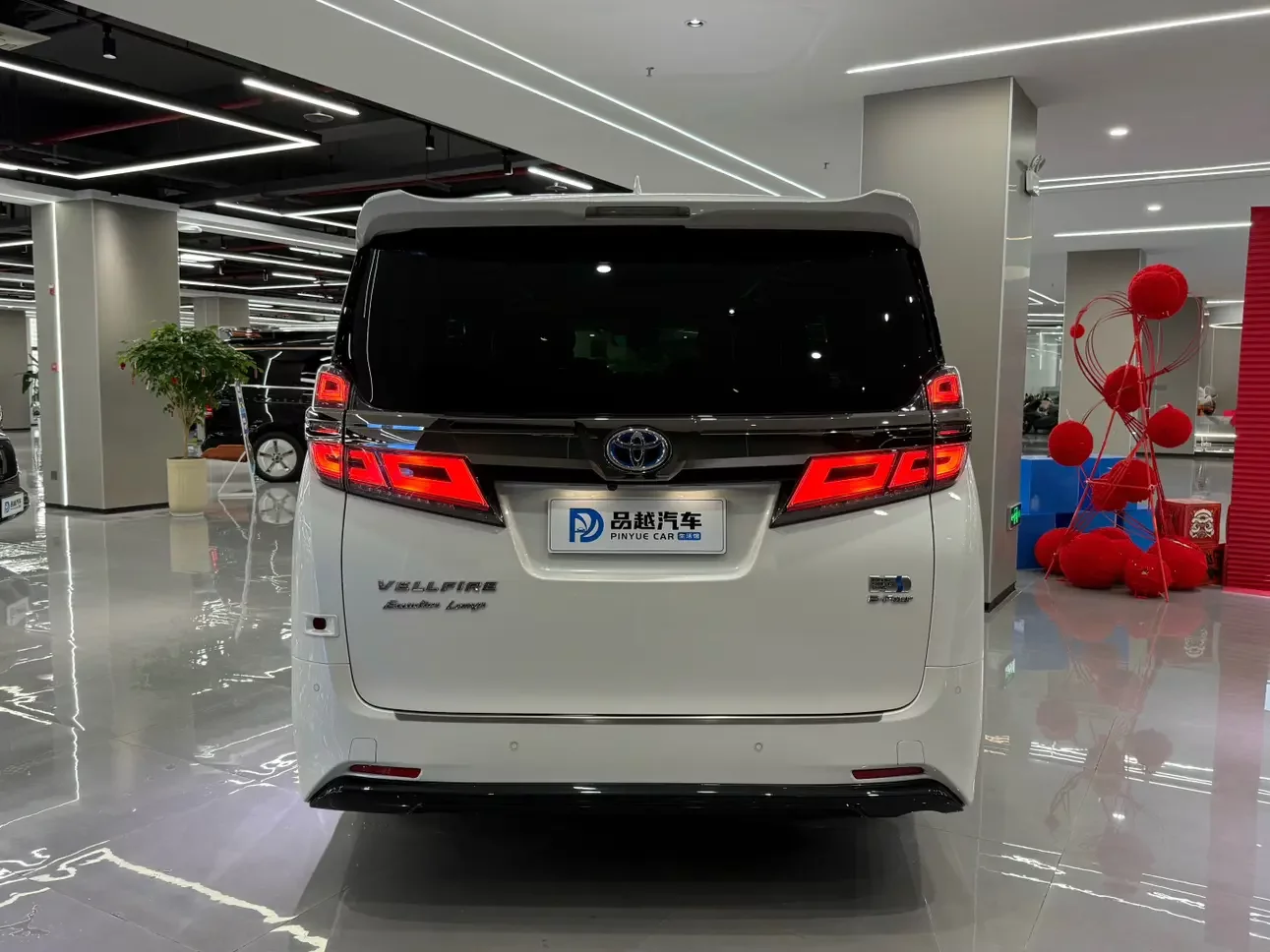 Toyota Crown Wellfire