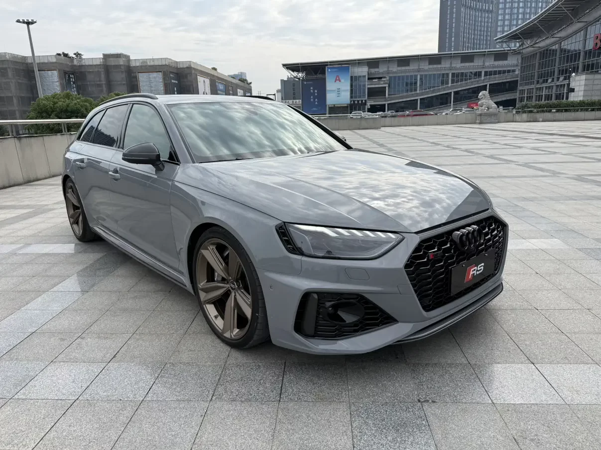 Audi RS 4