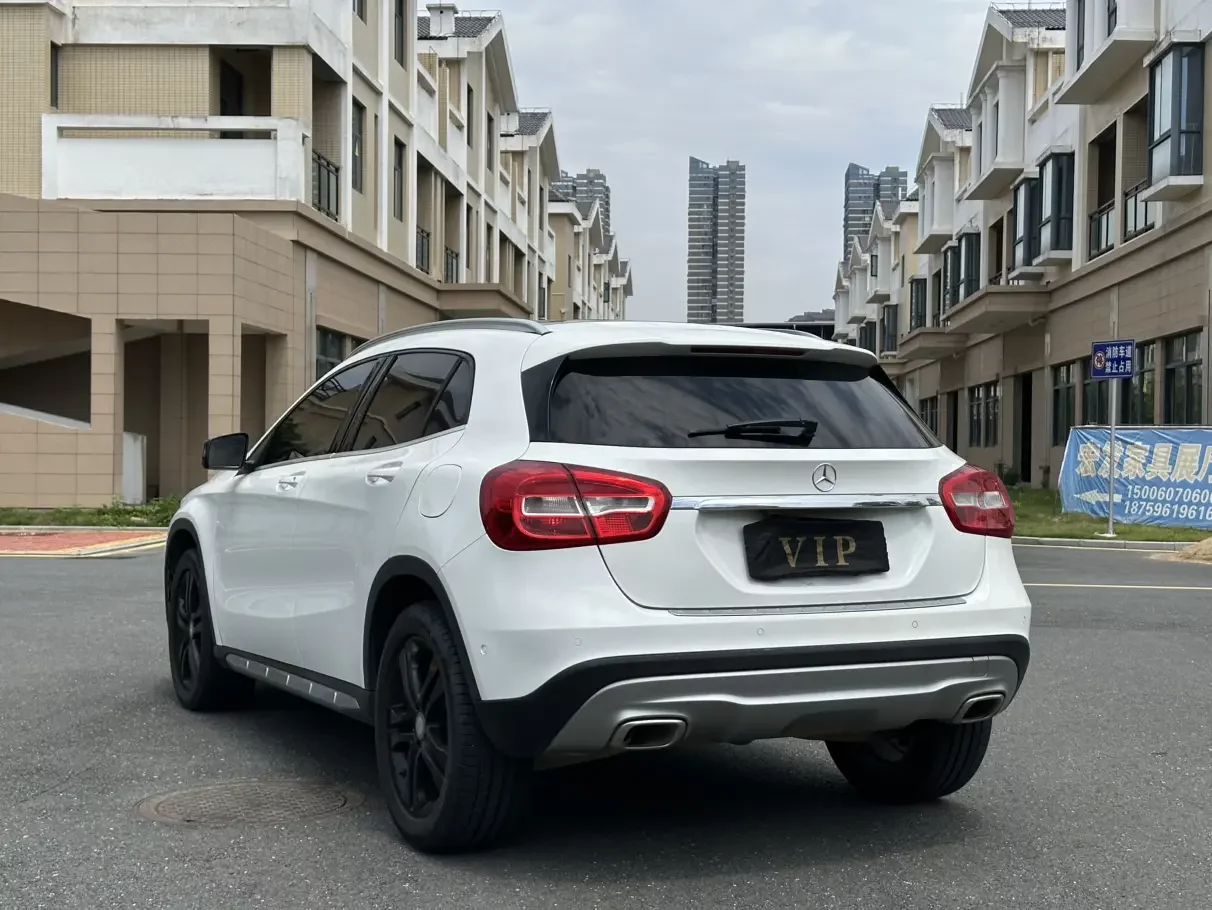 Mercedes-Benz GLA