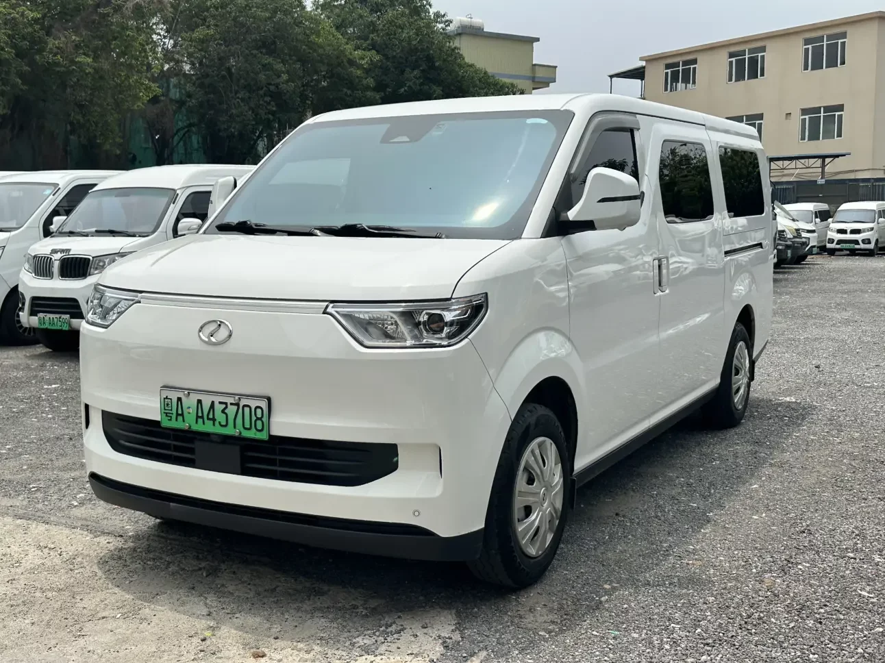 Ruichi EC75