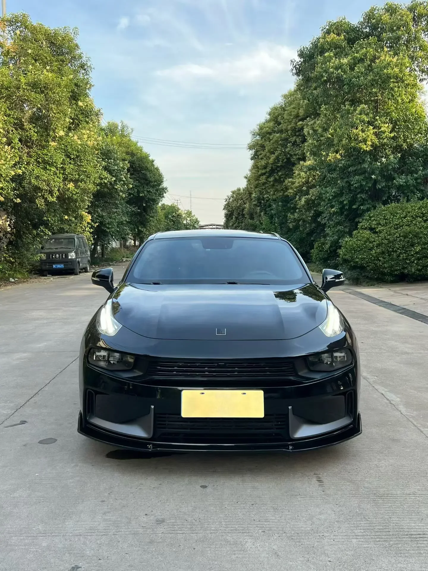 Lynk & Co 03