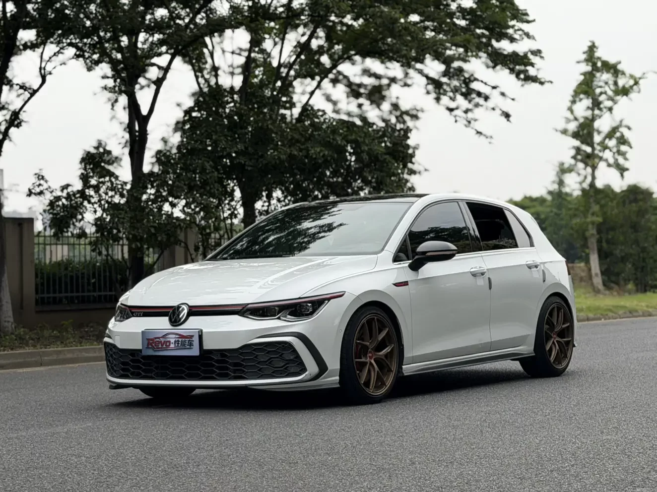 Volkswagen Golf GTI