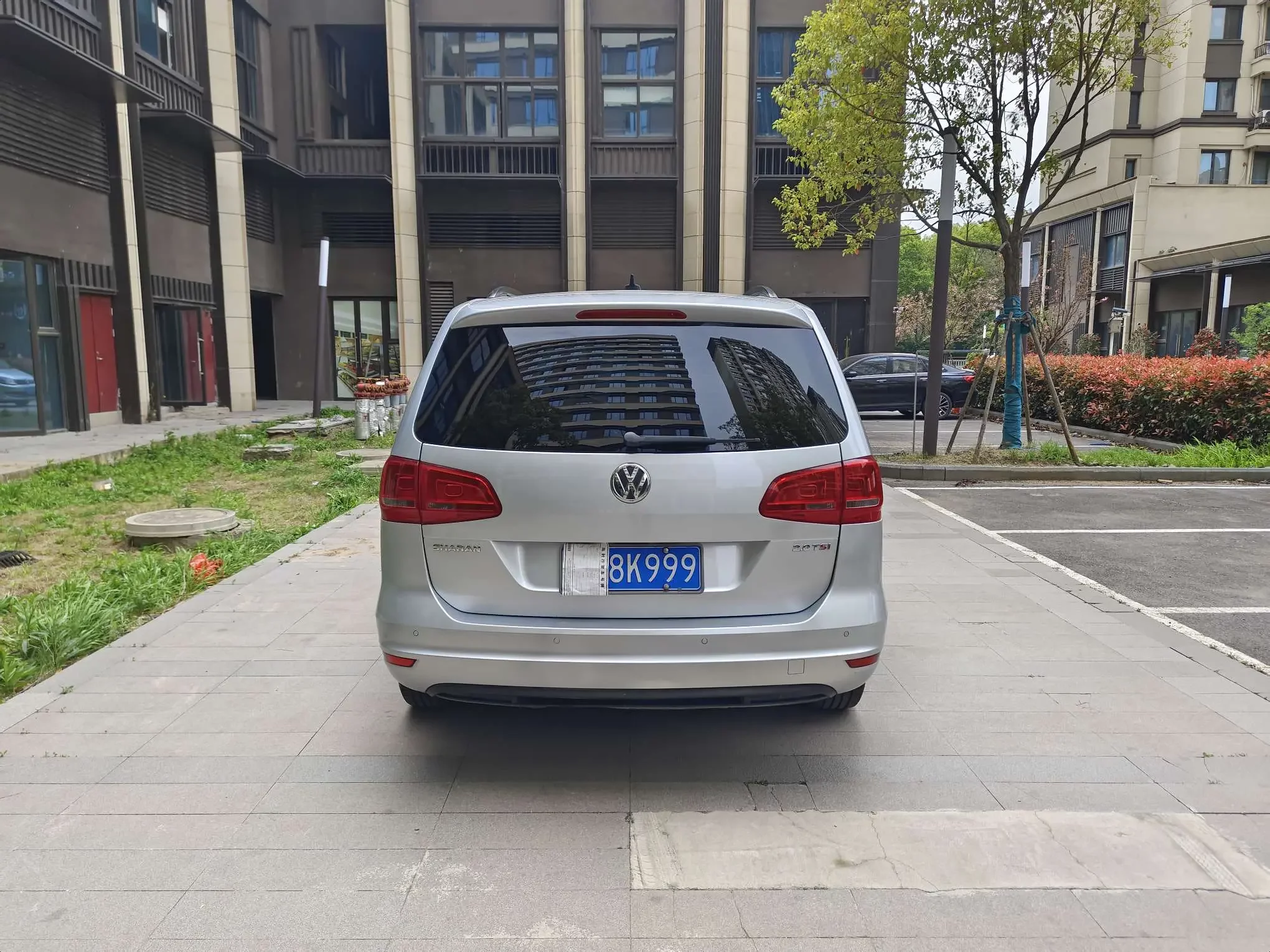 Volkswagen Sharon