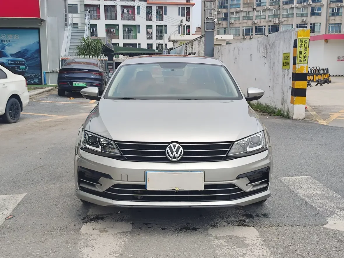 Volkswagen Sagitar