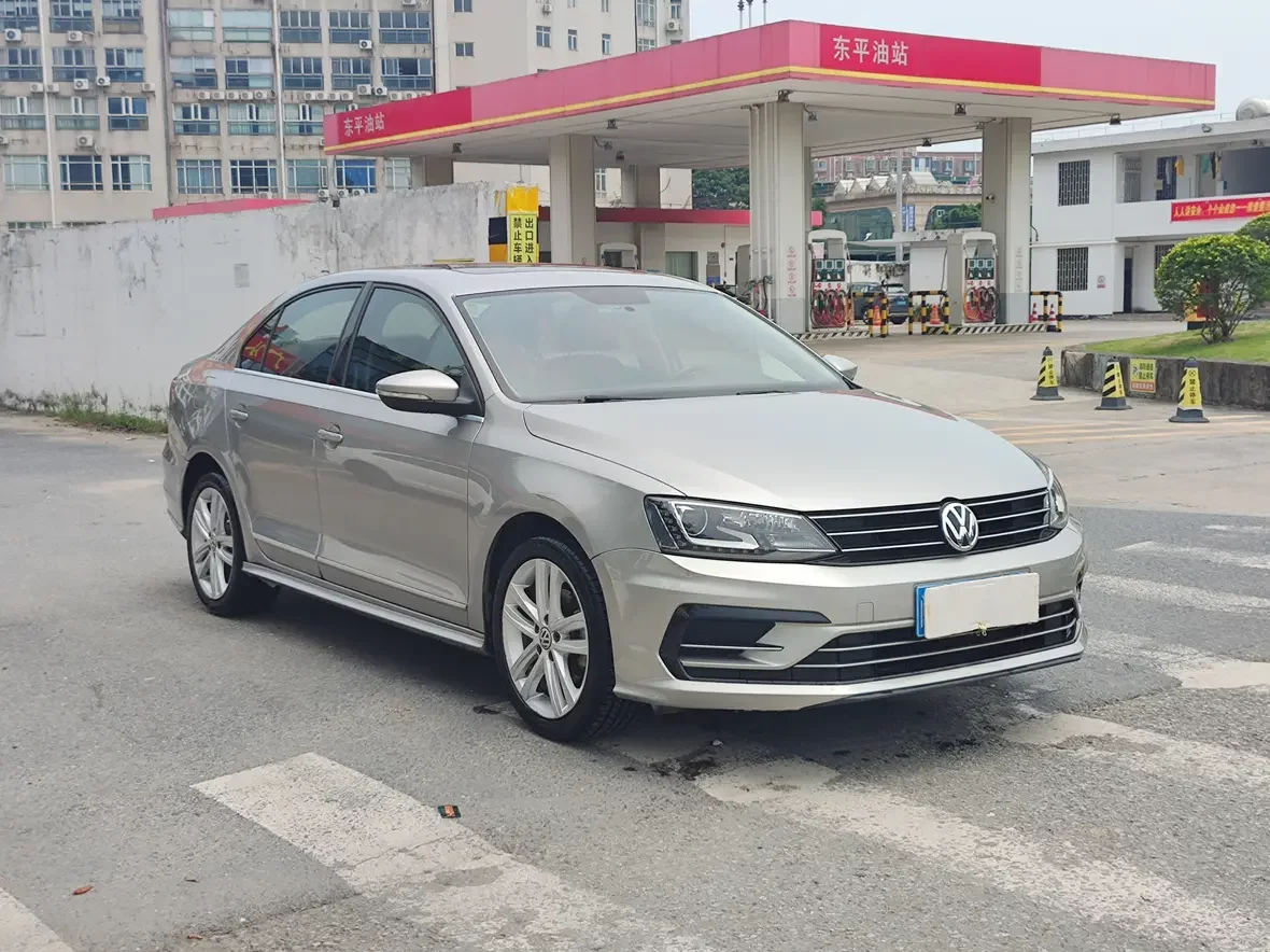 Volkswagen Sagitar