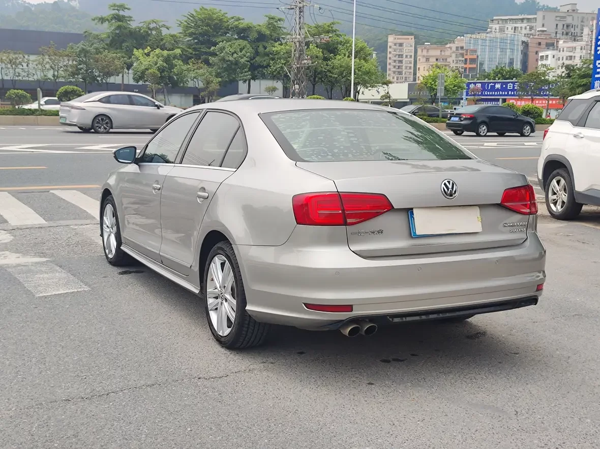 Volkswagen Sagitar