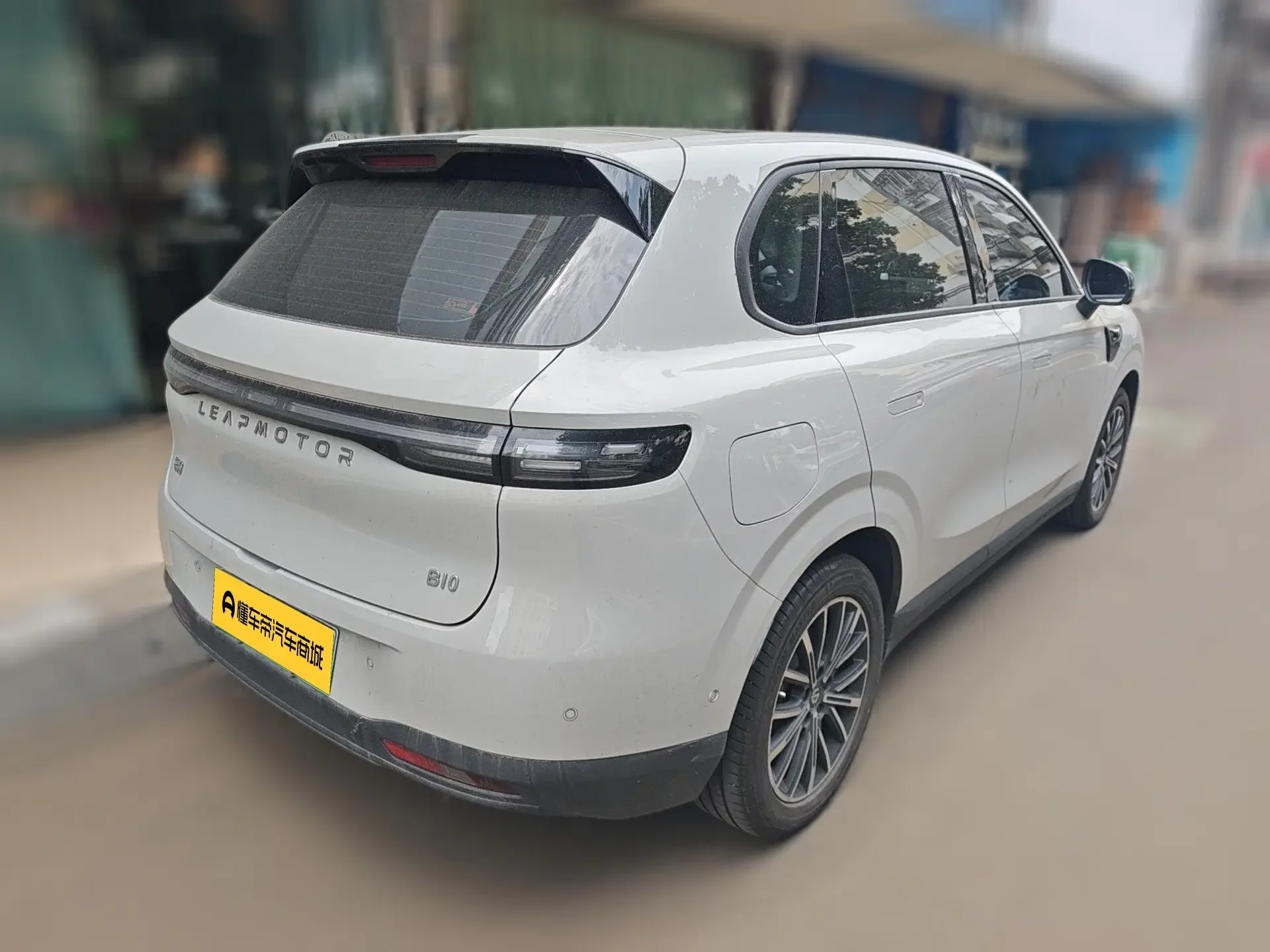 Leapmotor B10