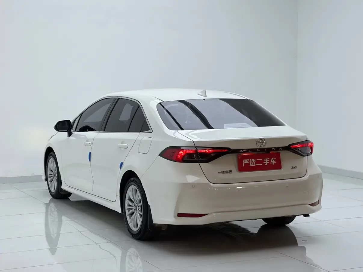 Toyota Asiatic lion