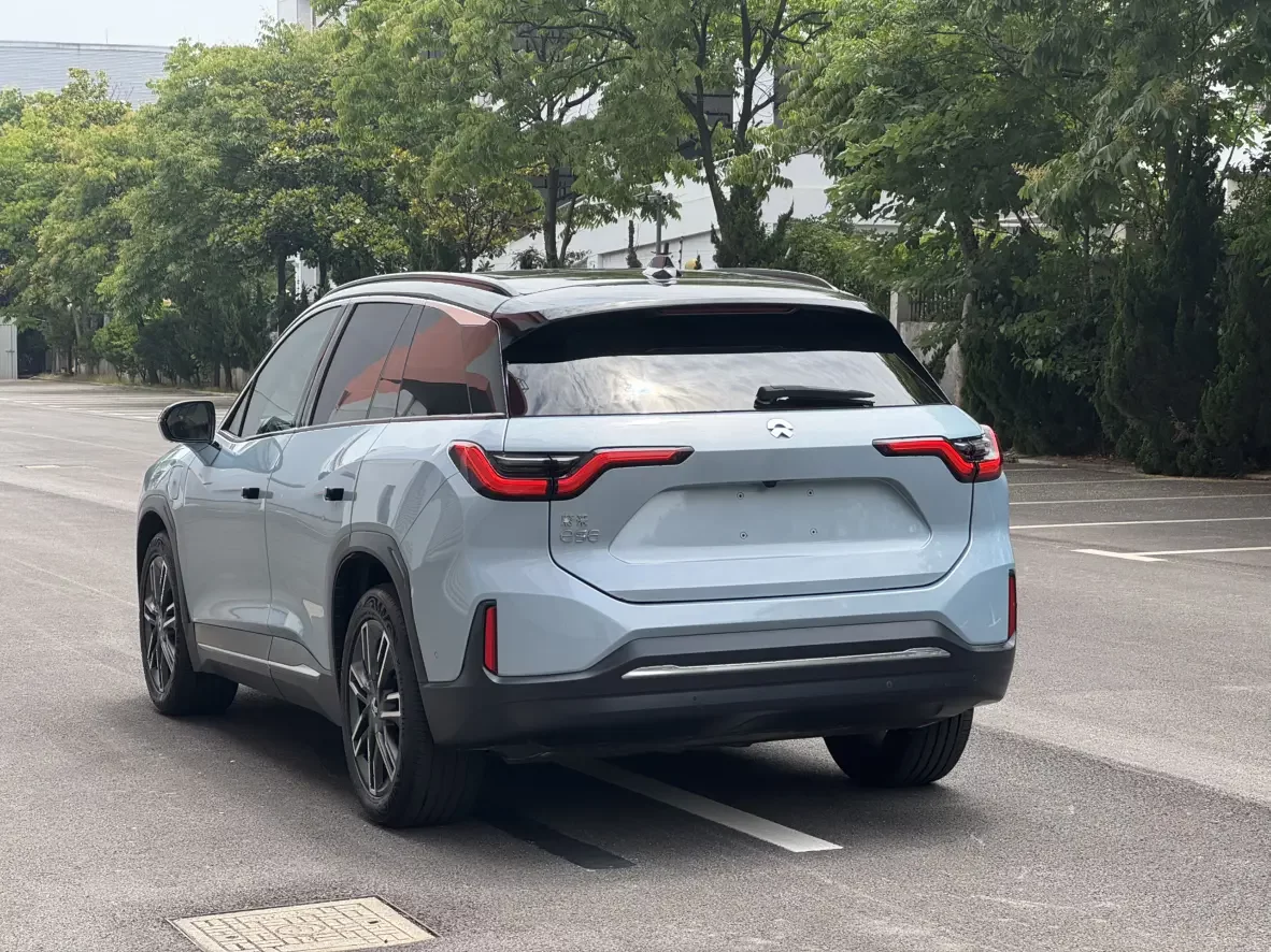 NIO ES6