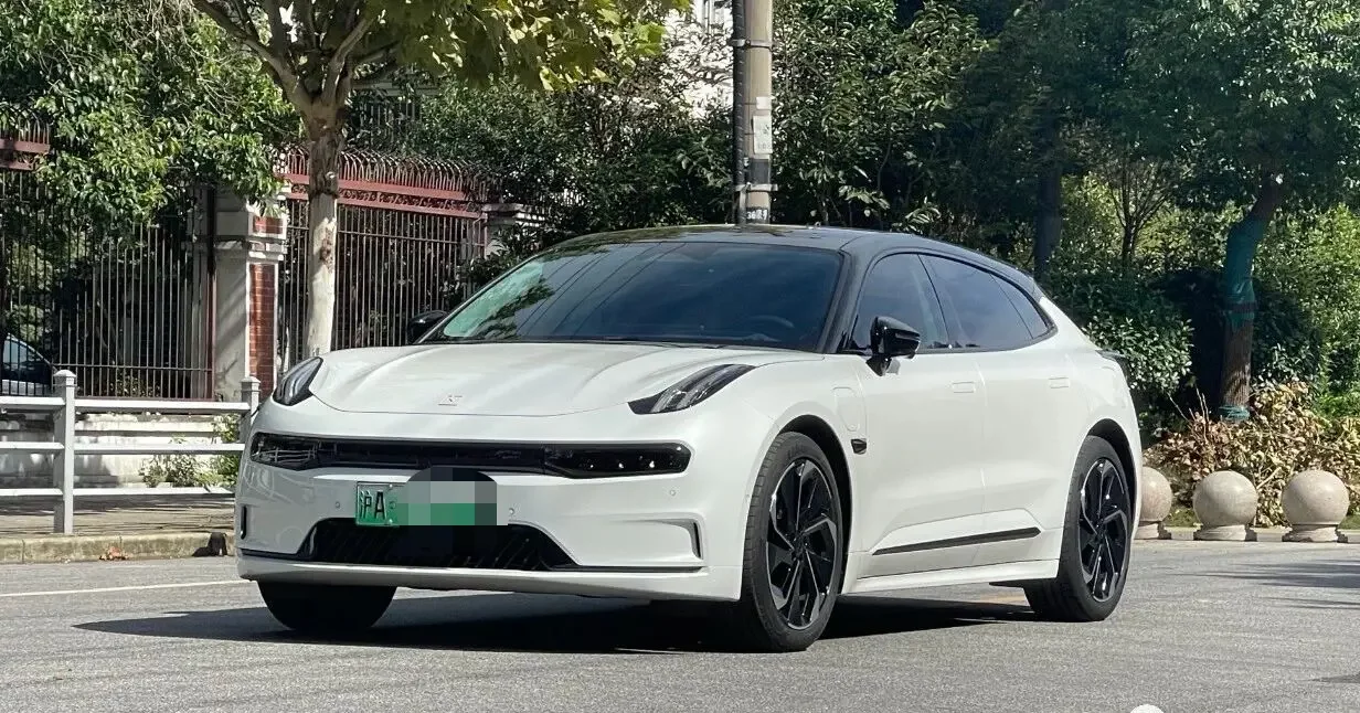 ZEEKR 001