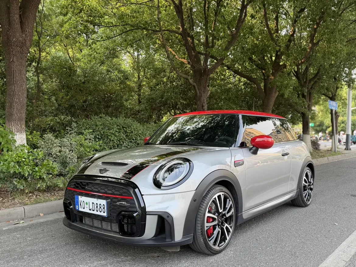 MINI JCW