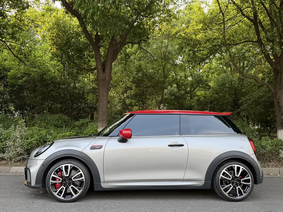 MINI JCW