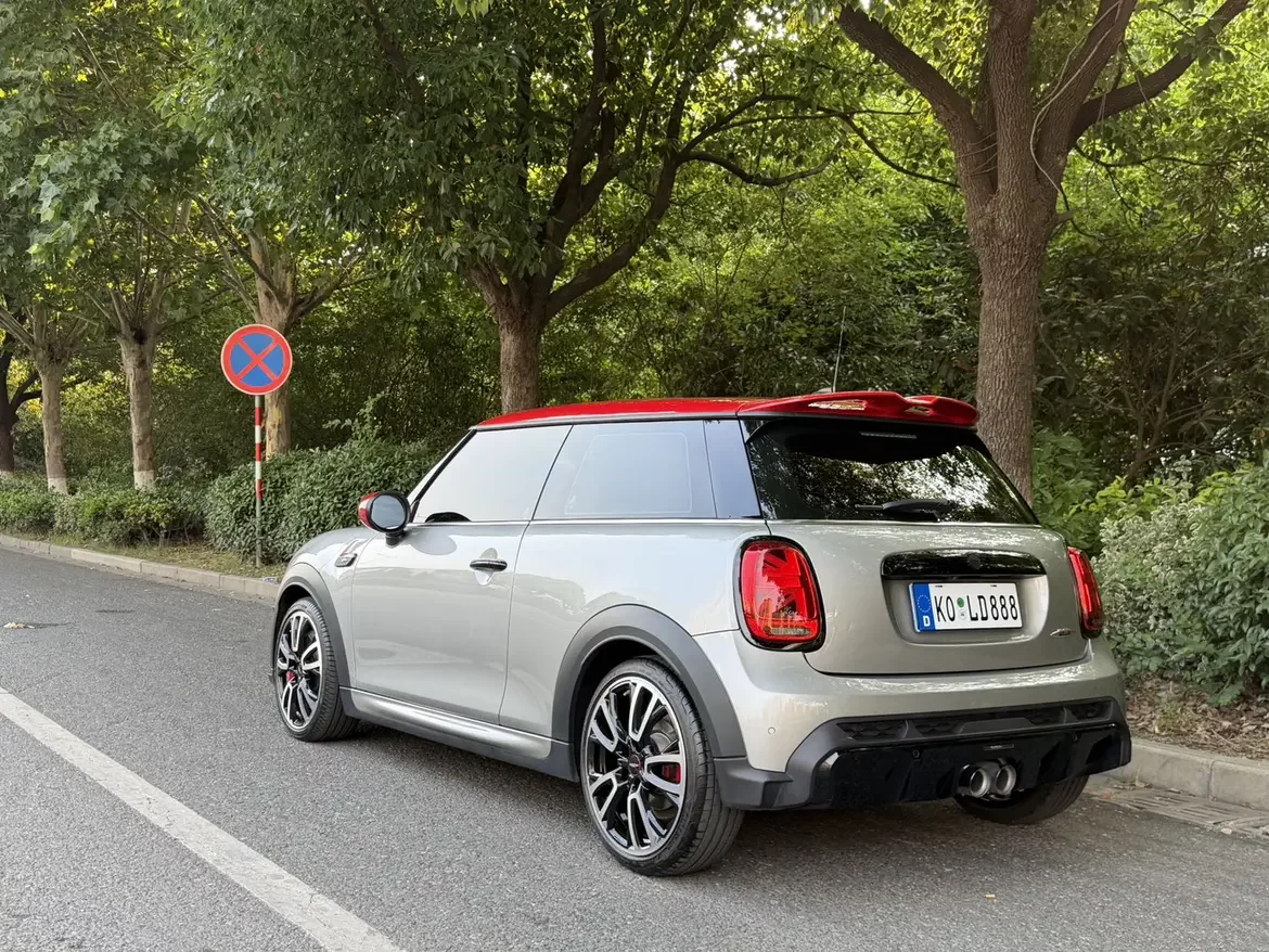 MINI JCW