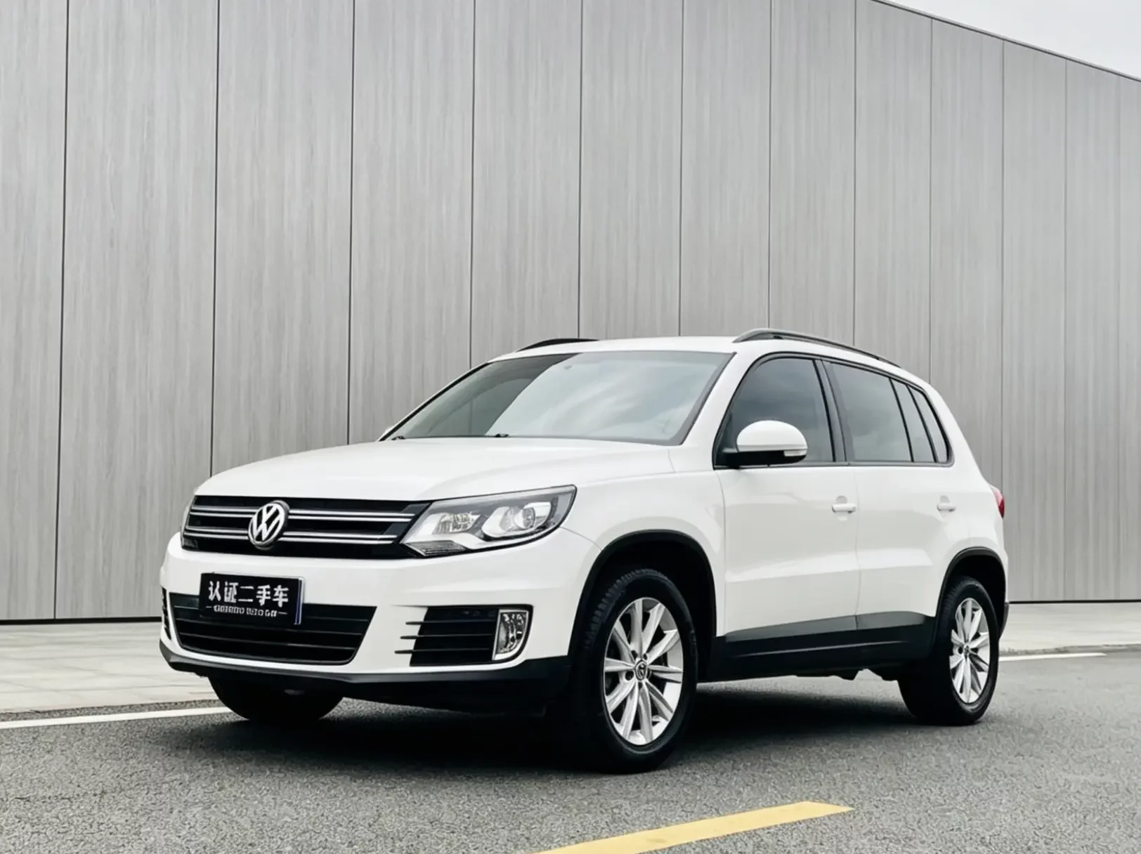 Volkswagen Tiguan (Tharu)
