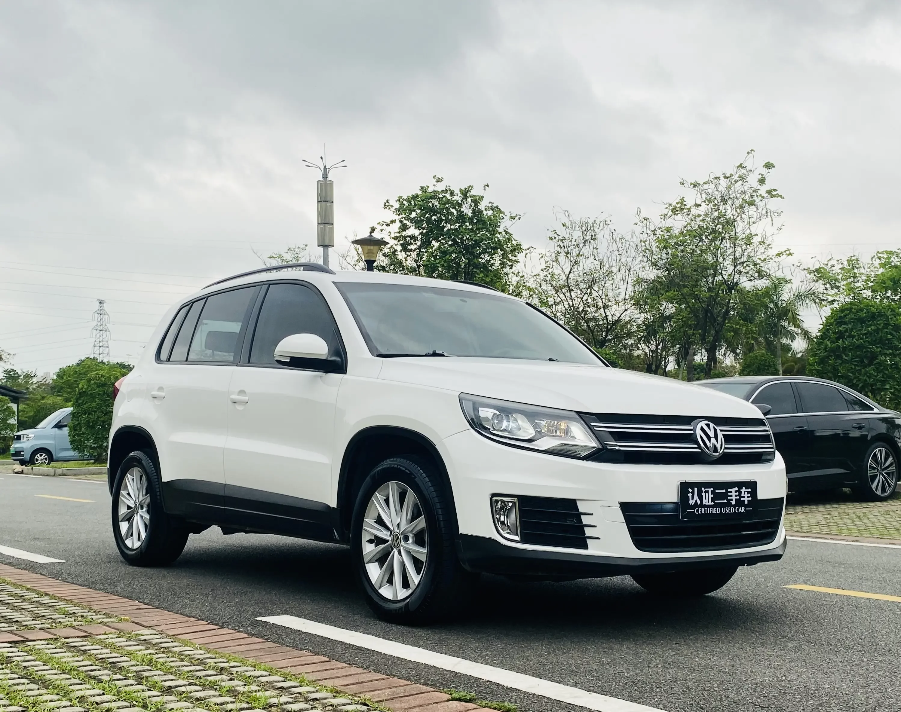 Volkswagen Tiguan (Tharu)