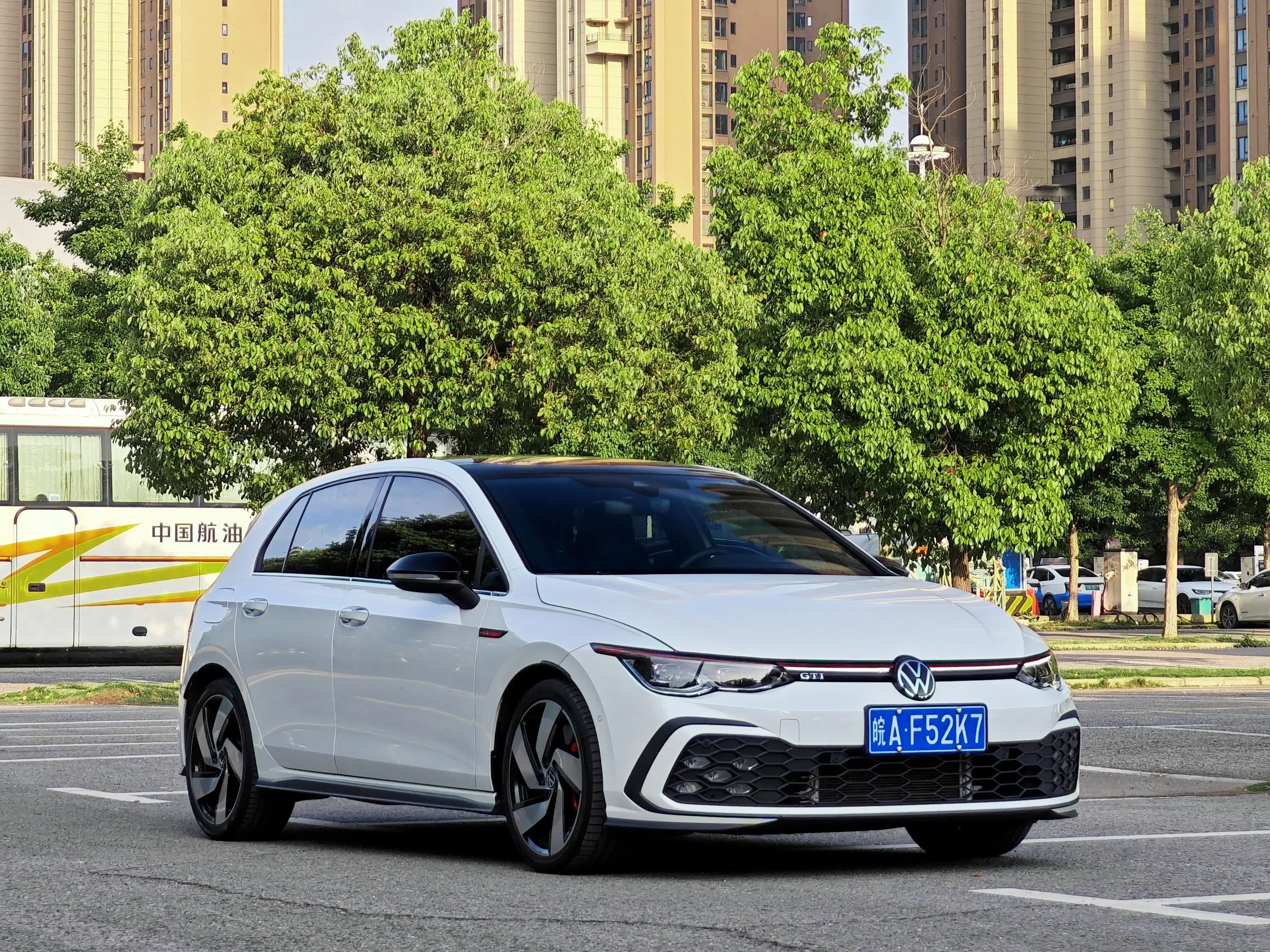 Volkswagen Golf GTI