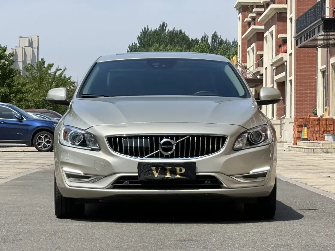 Volvo S60