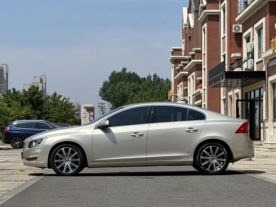 Volvo S60