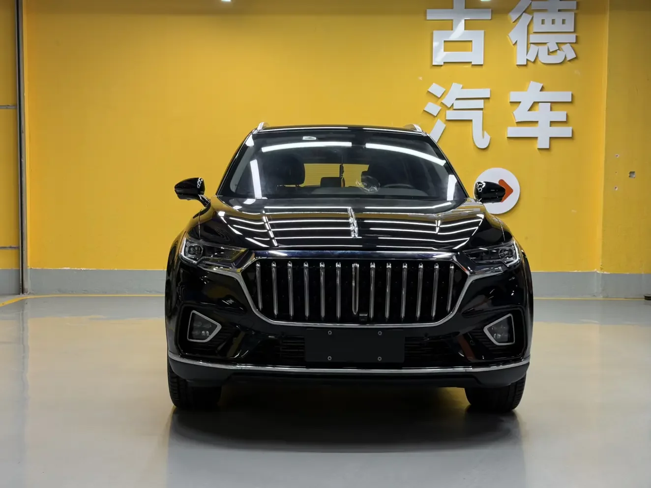 Hongqi HS5  из Китая