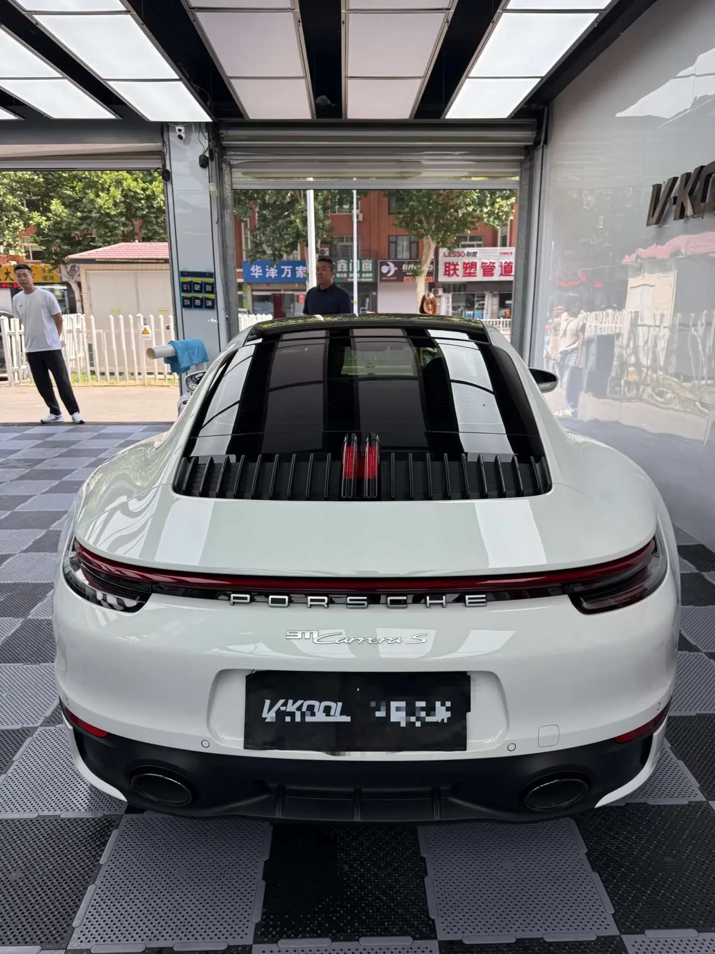 Porsche 911