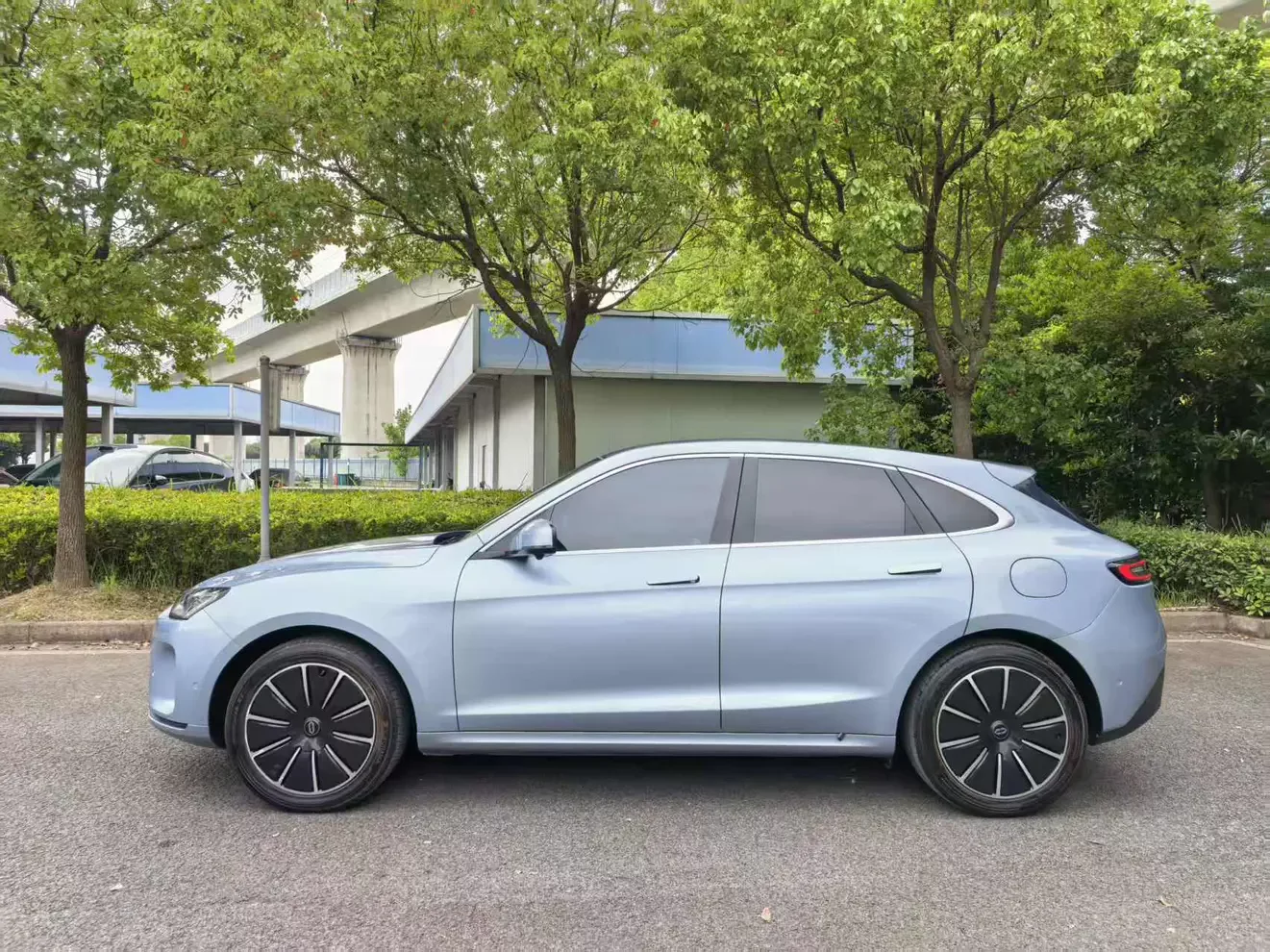 AITO M5