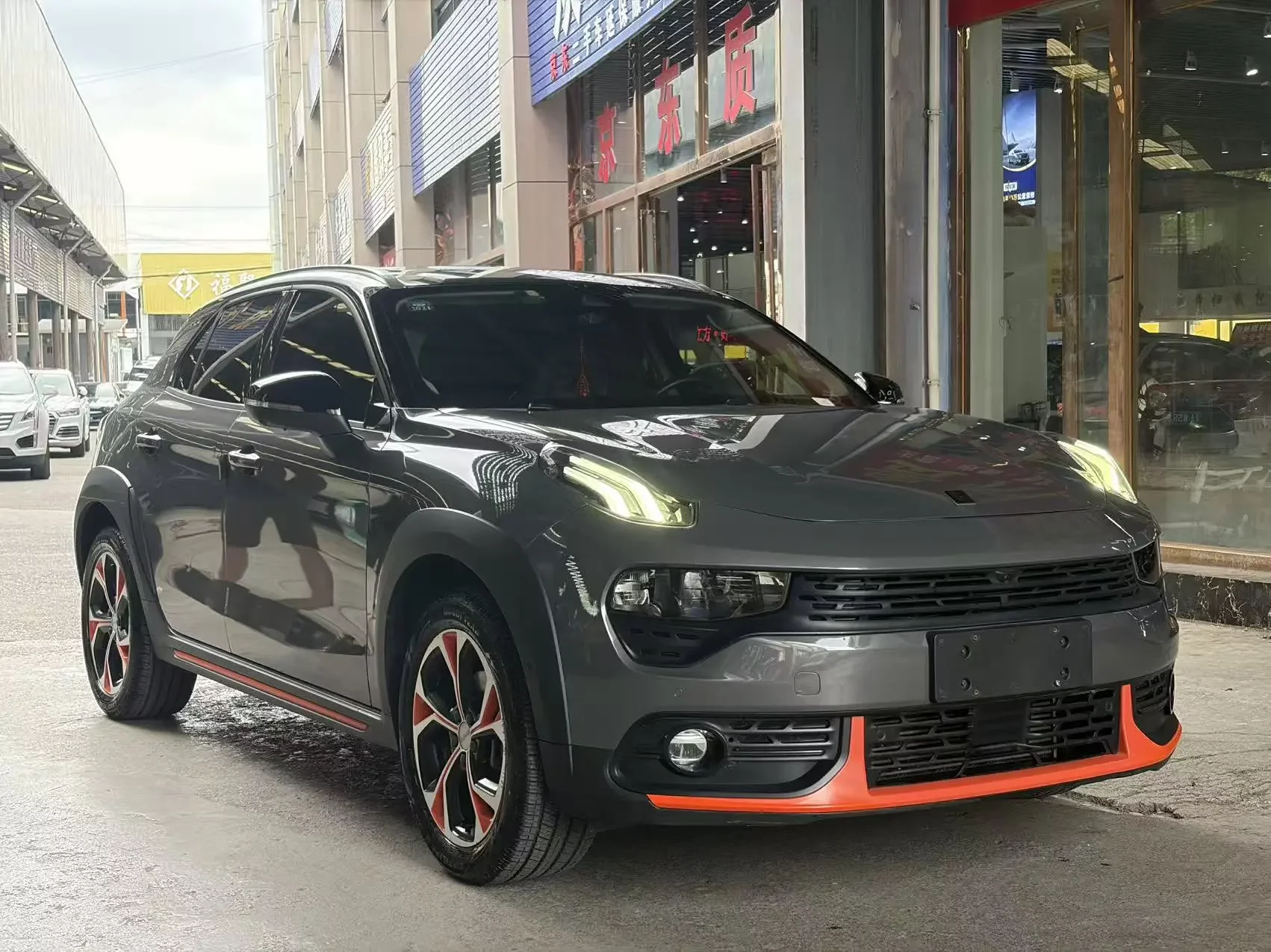 Lynk & Co 02