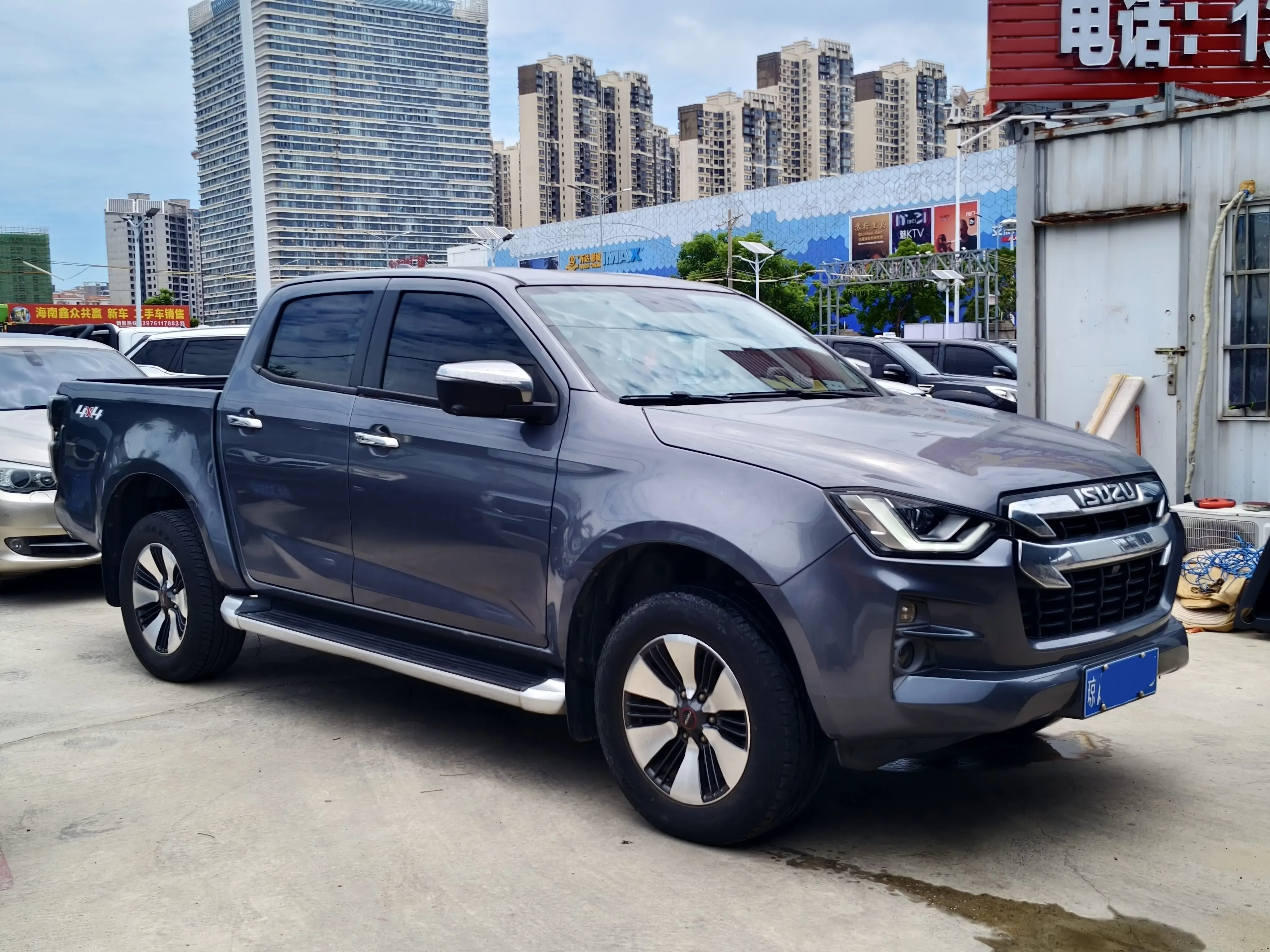 Isuzu D-MAX