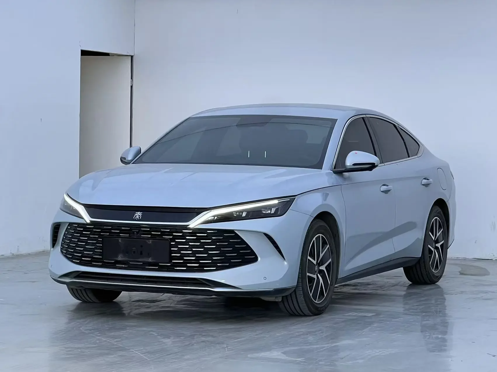 BYD Qin L DM