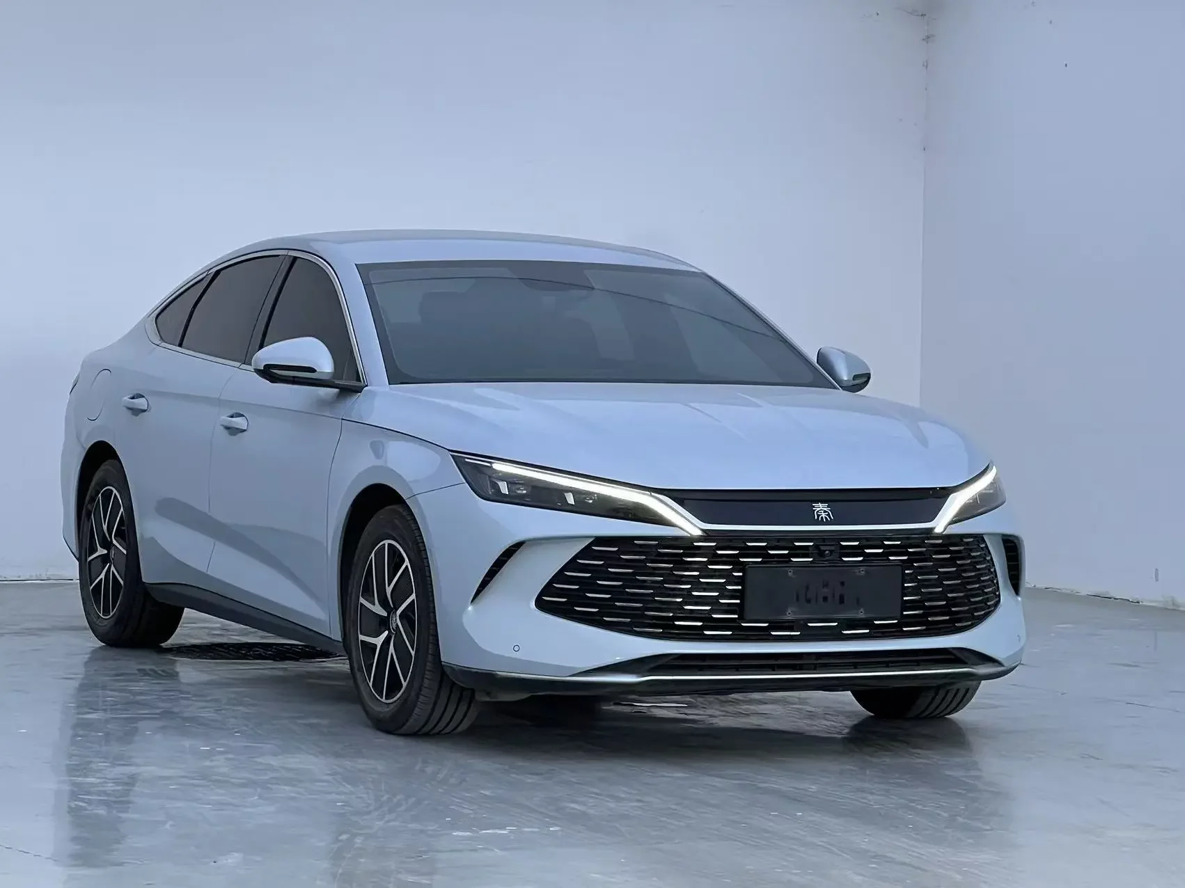 BYD Qin L DM