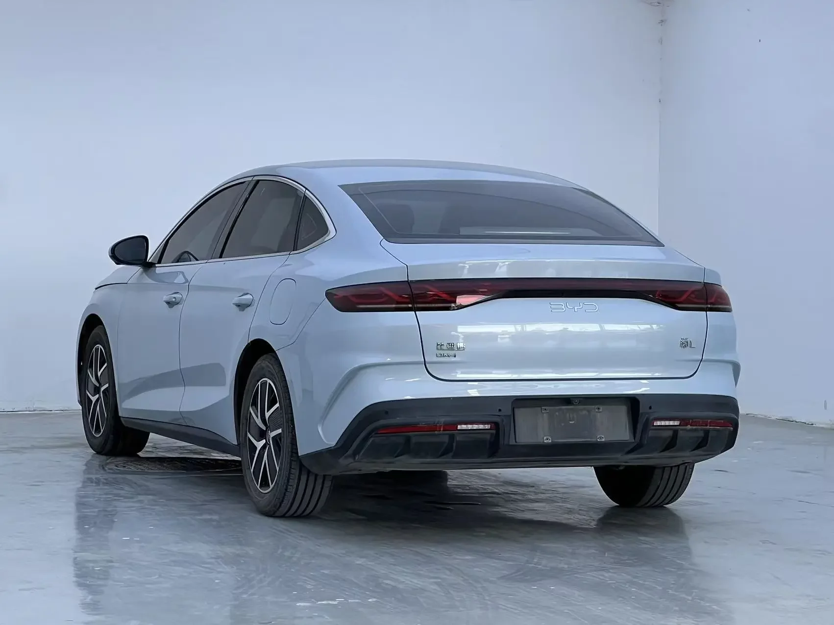 BYD Qin L DM
