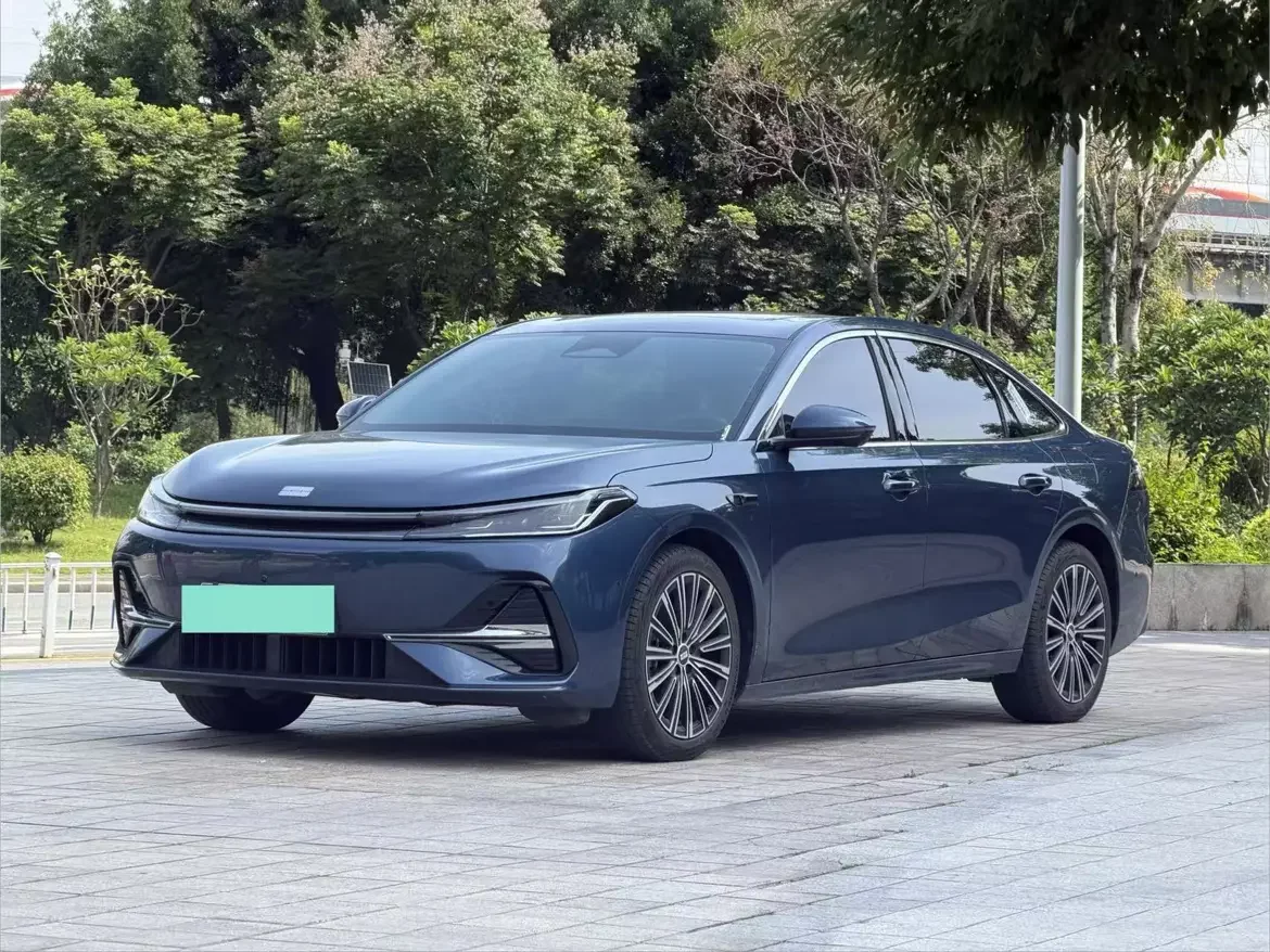 Geely Galaxy A7 EM