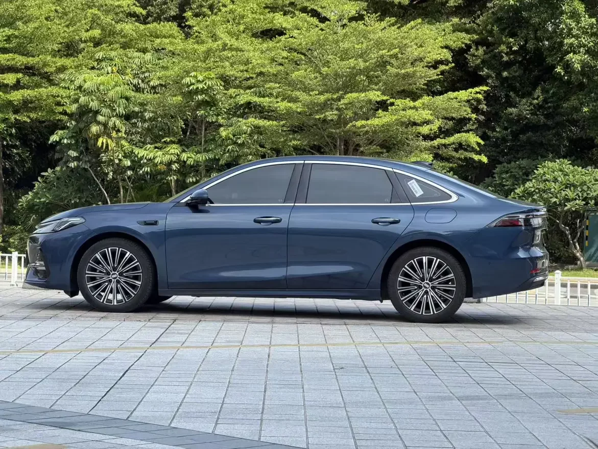 Geely Galaxy A7 EM