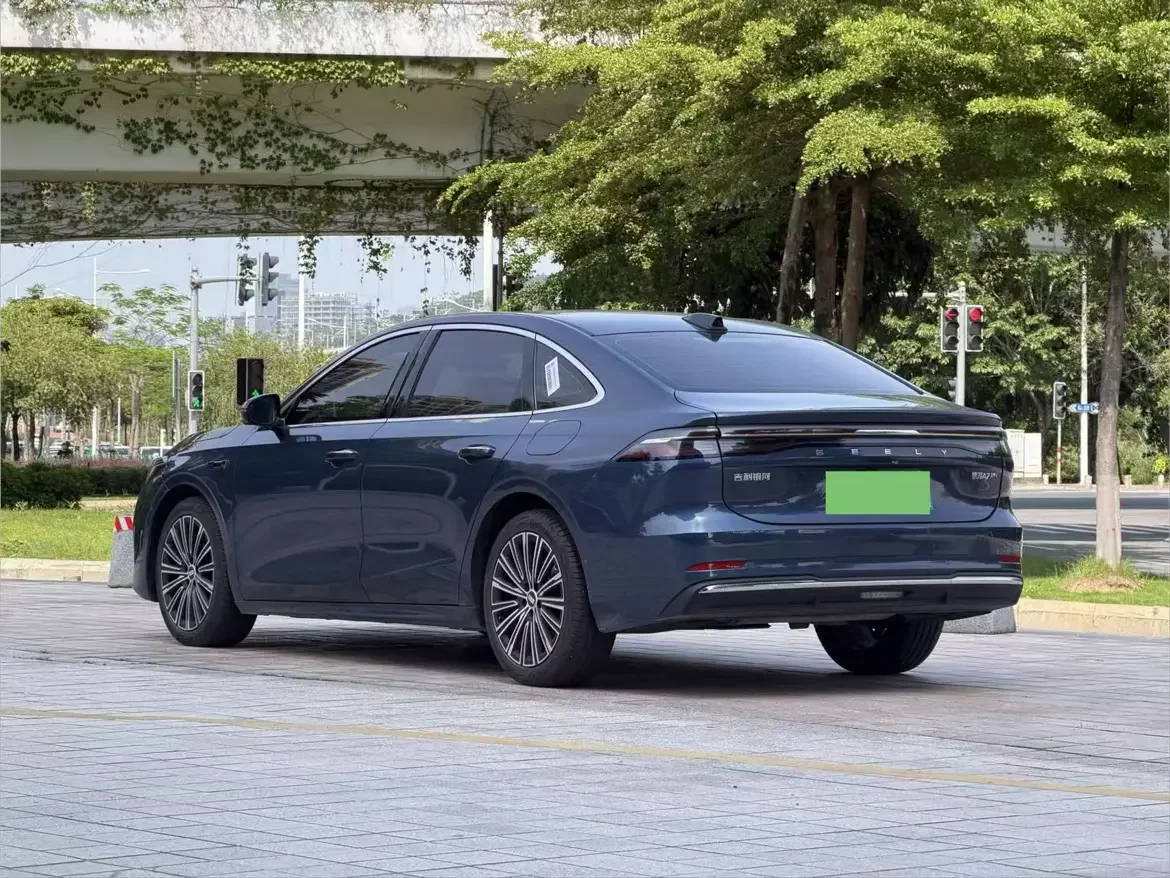 Geely Galaxy A7 EM