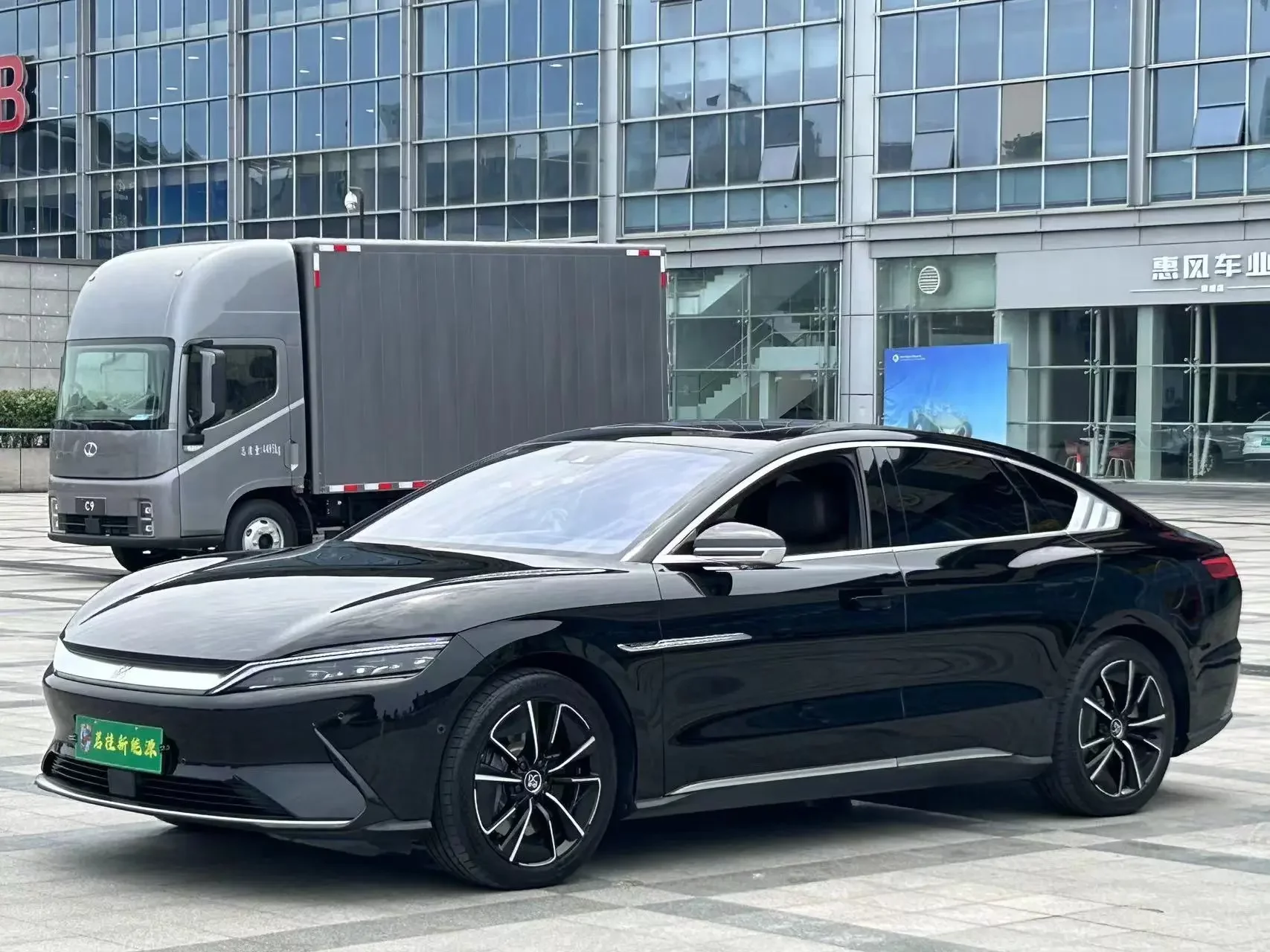 BYD Han EV