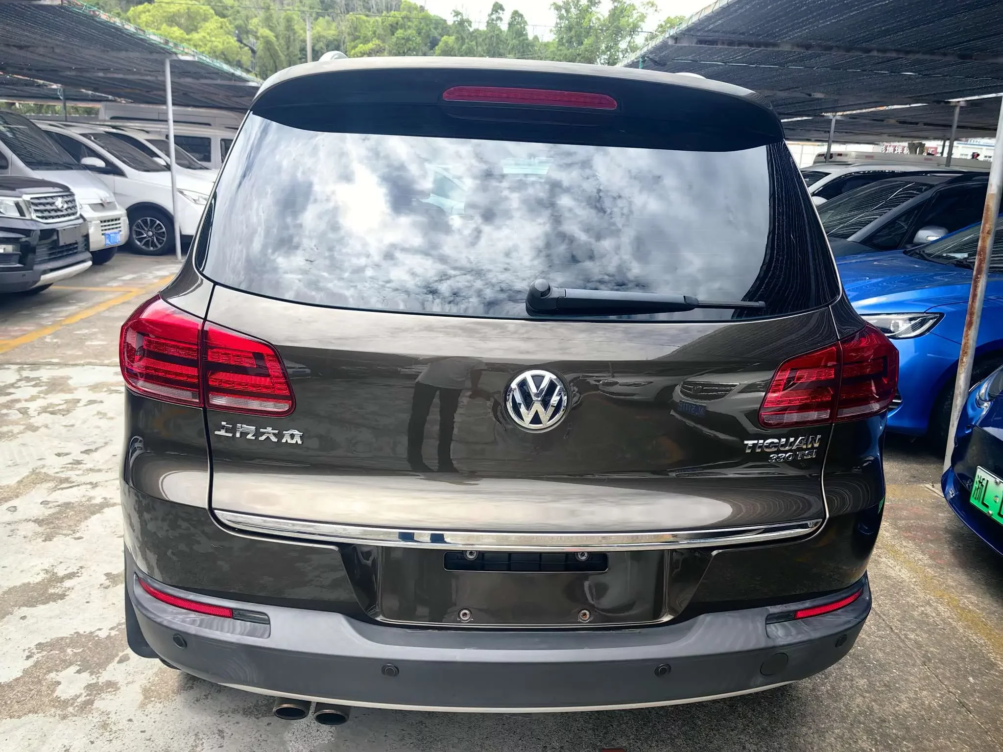 Volkswagen Tiguan (Tharu)