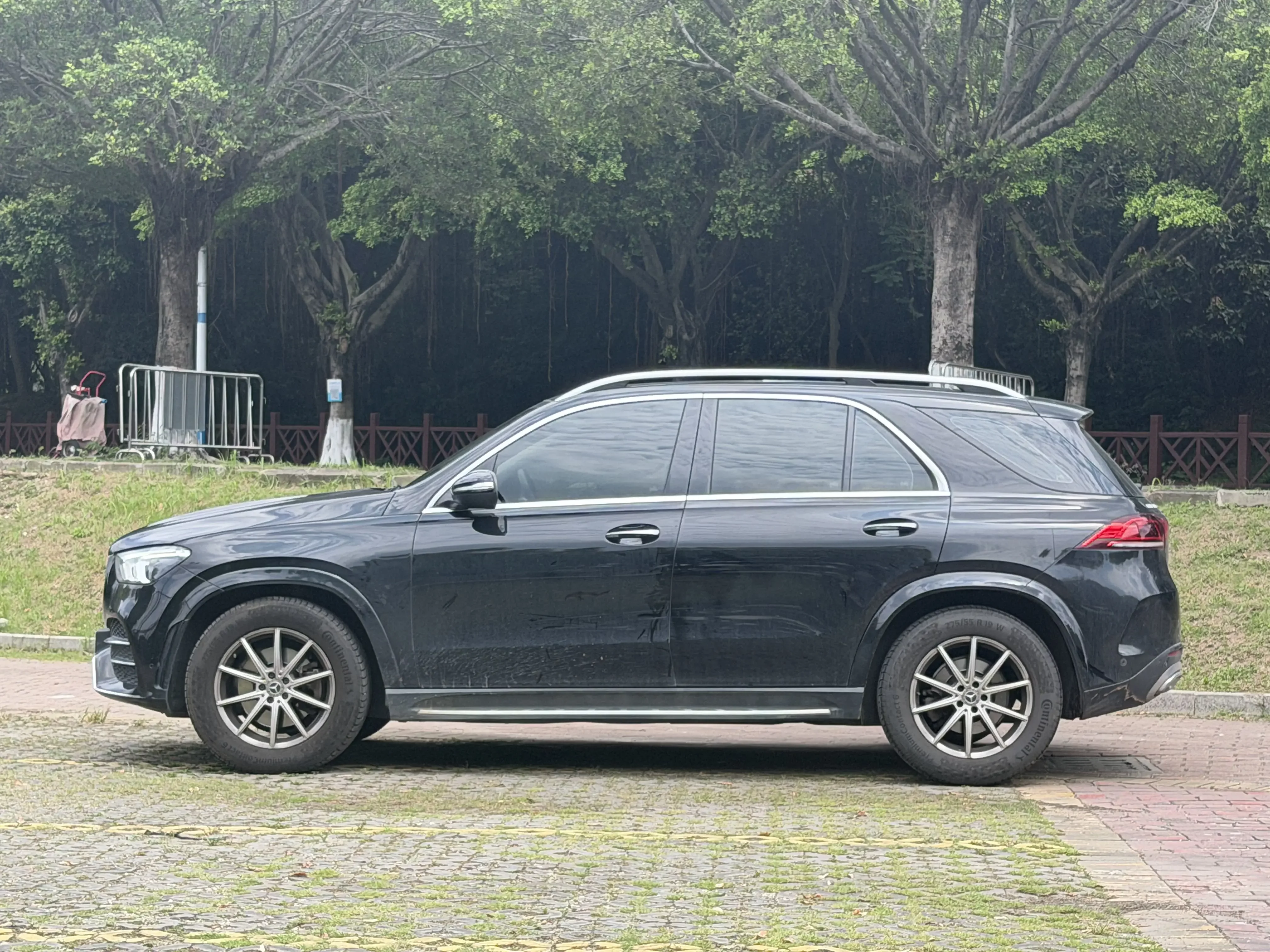 Mercedes-Benz GLE (Imported)